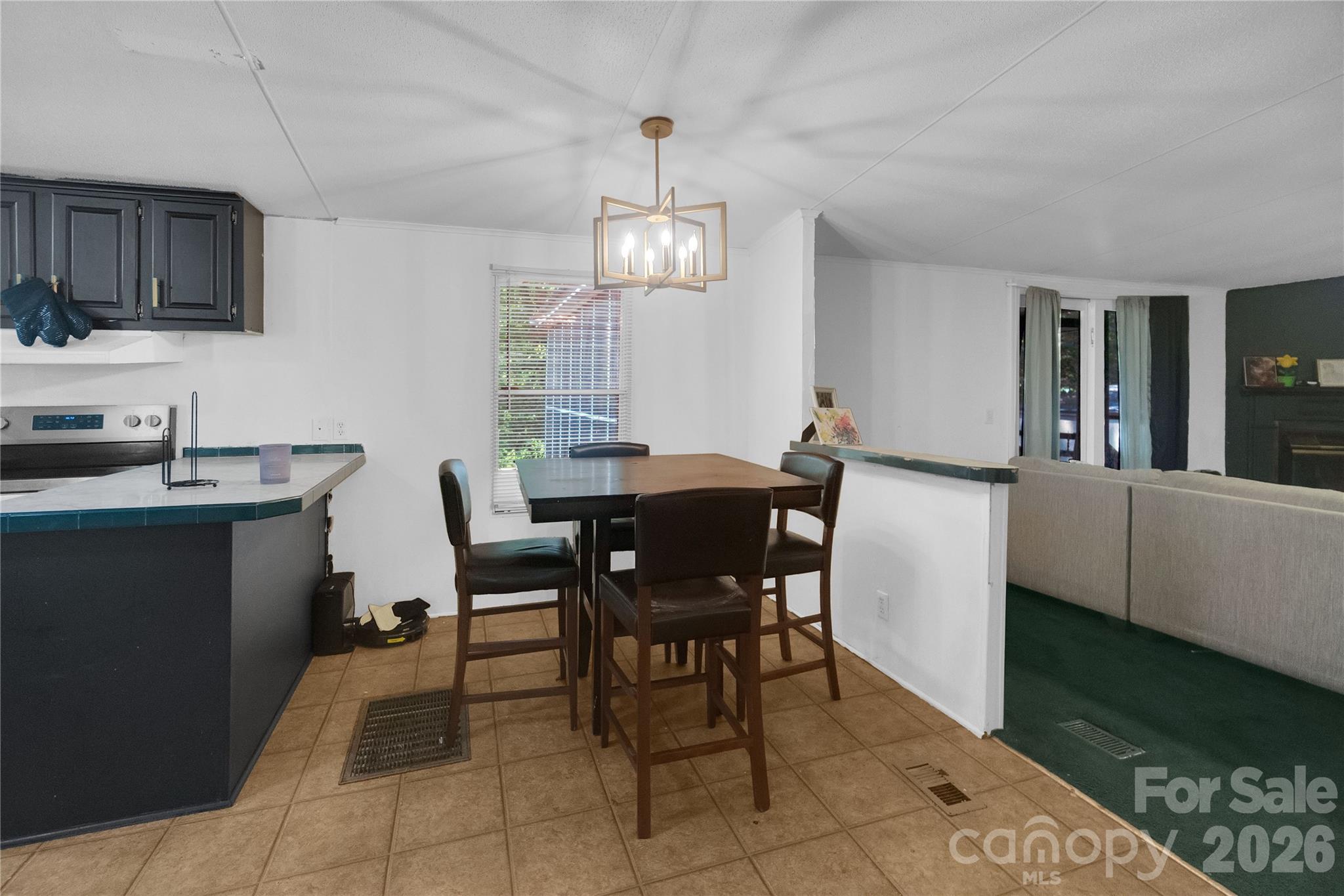 6010 Hightower Road Property Photo 8