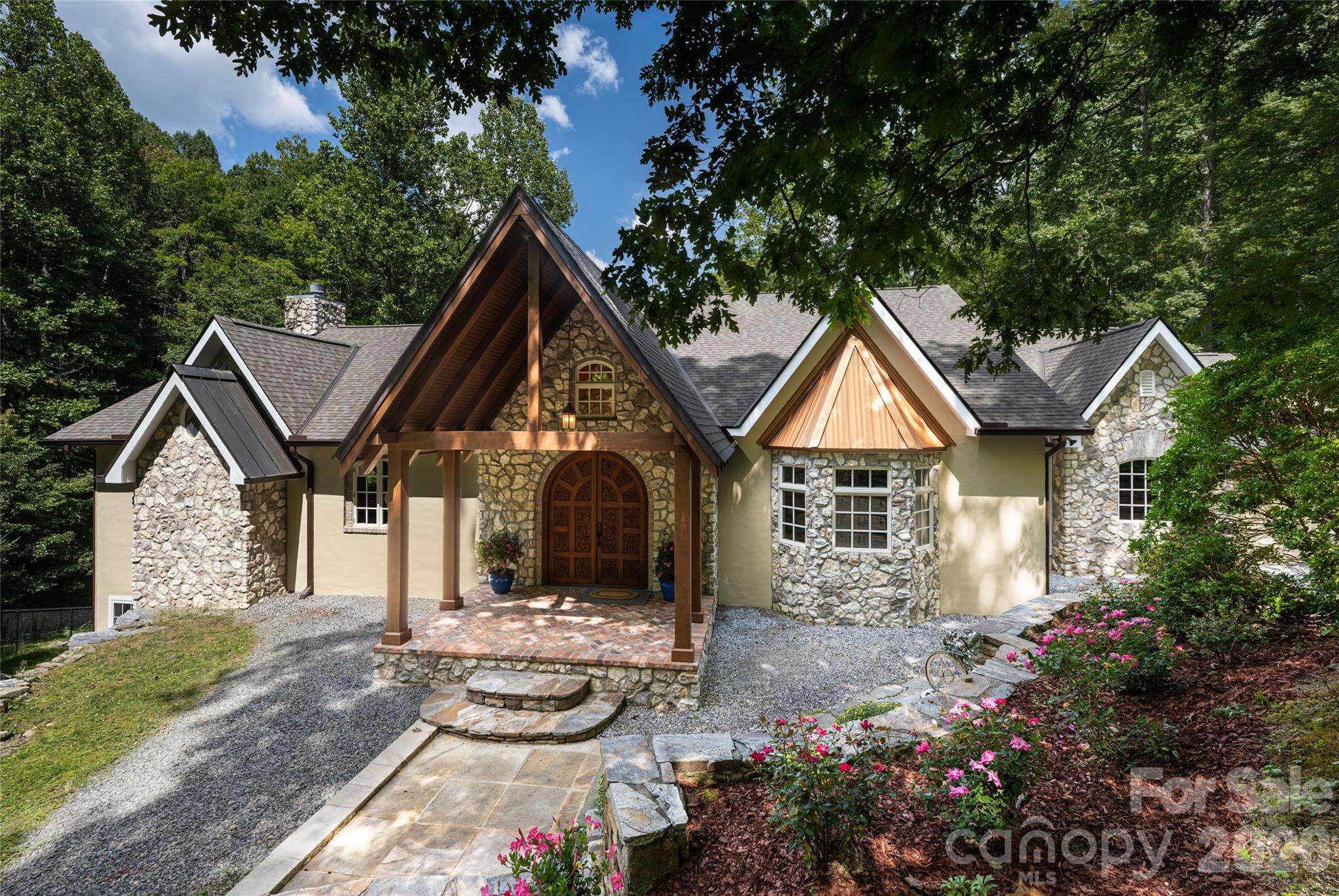 3999 Laurel Park Highway Property Photo 2