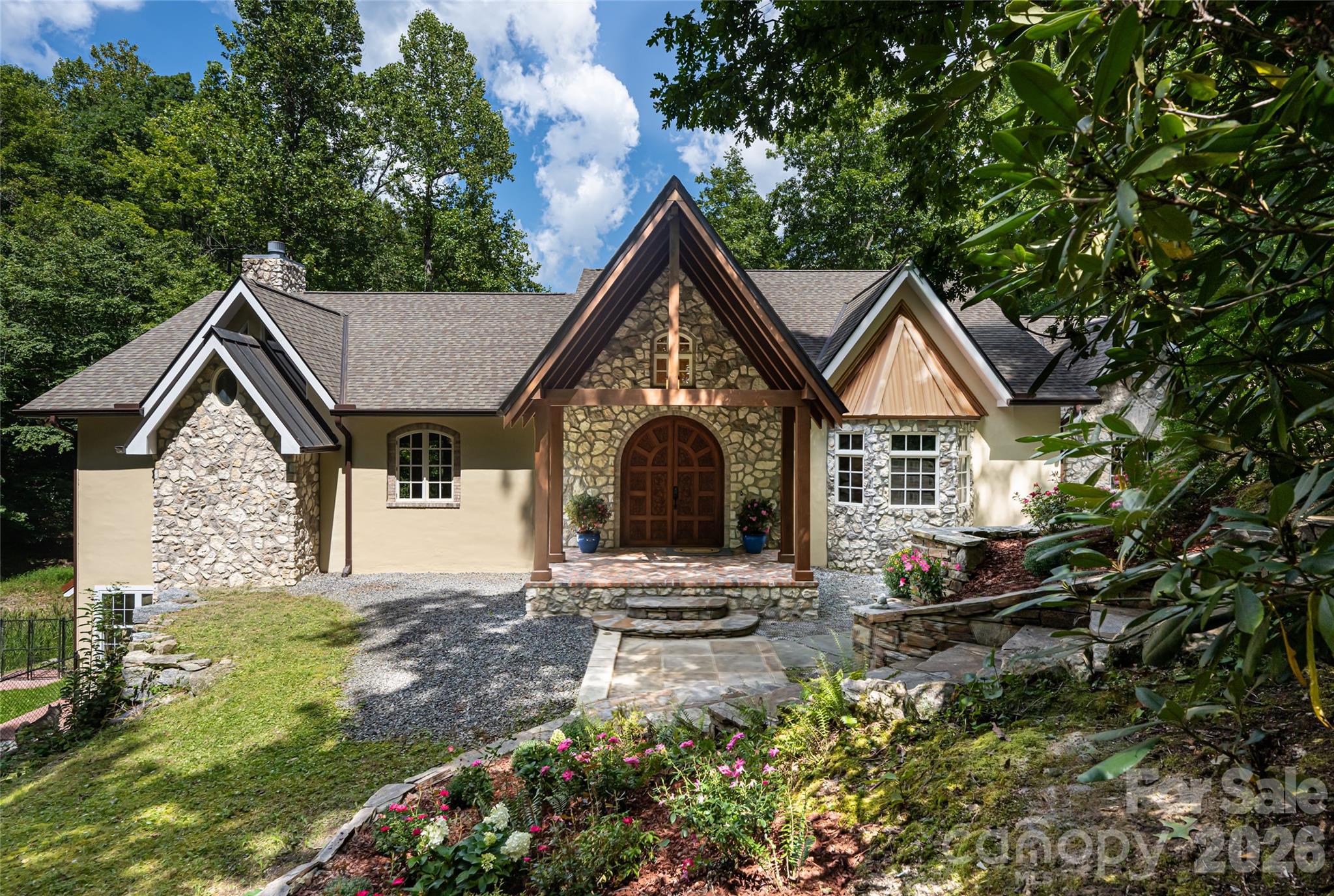 3999 Laurel Park Highway Property Photo 6