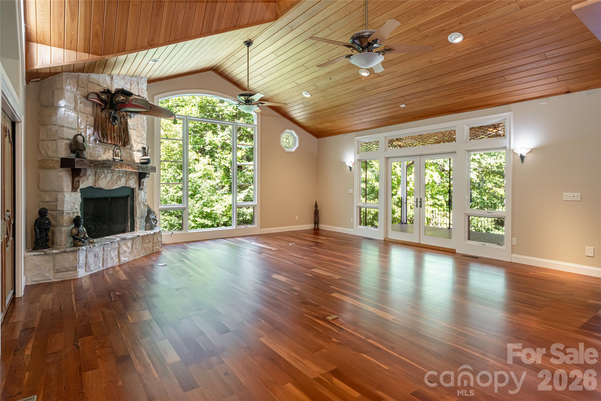3999 Laurel Park Highway Property Photo 8