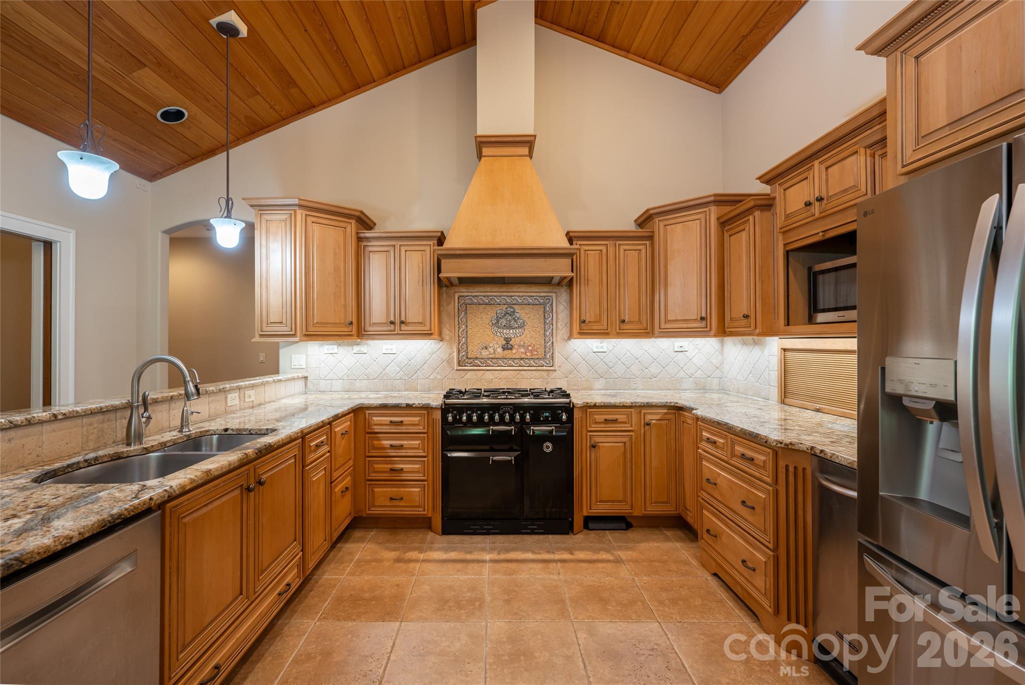 3999 Laurel Park Highway Property Photo 11