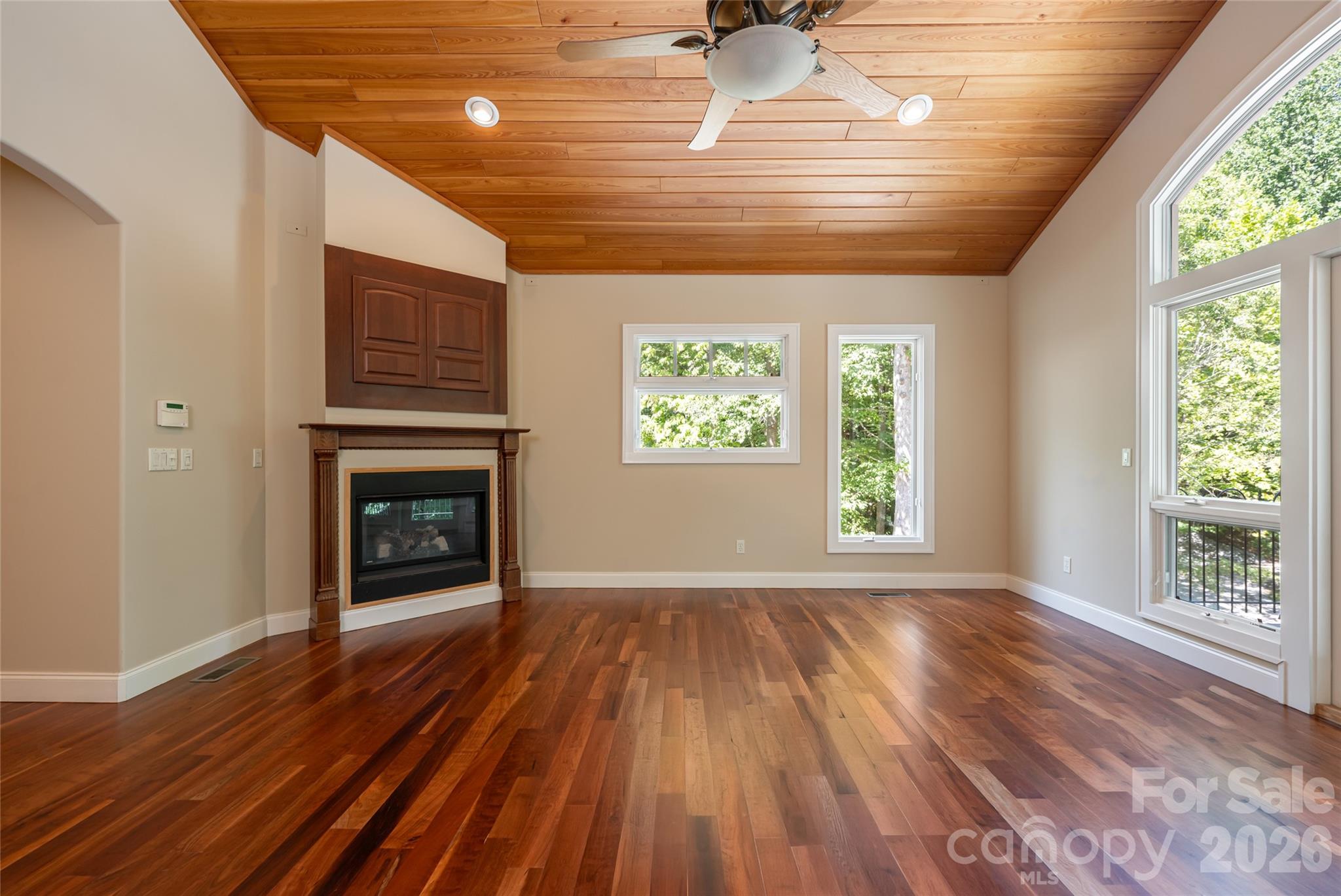 3999 Laurel Park Highway Property Photo 19