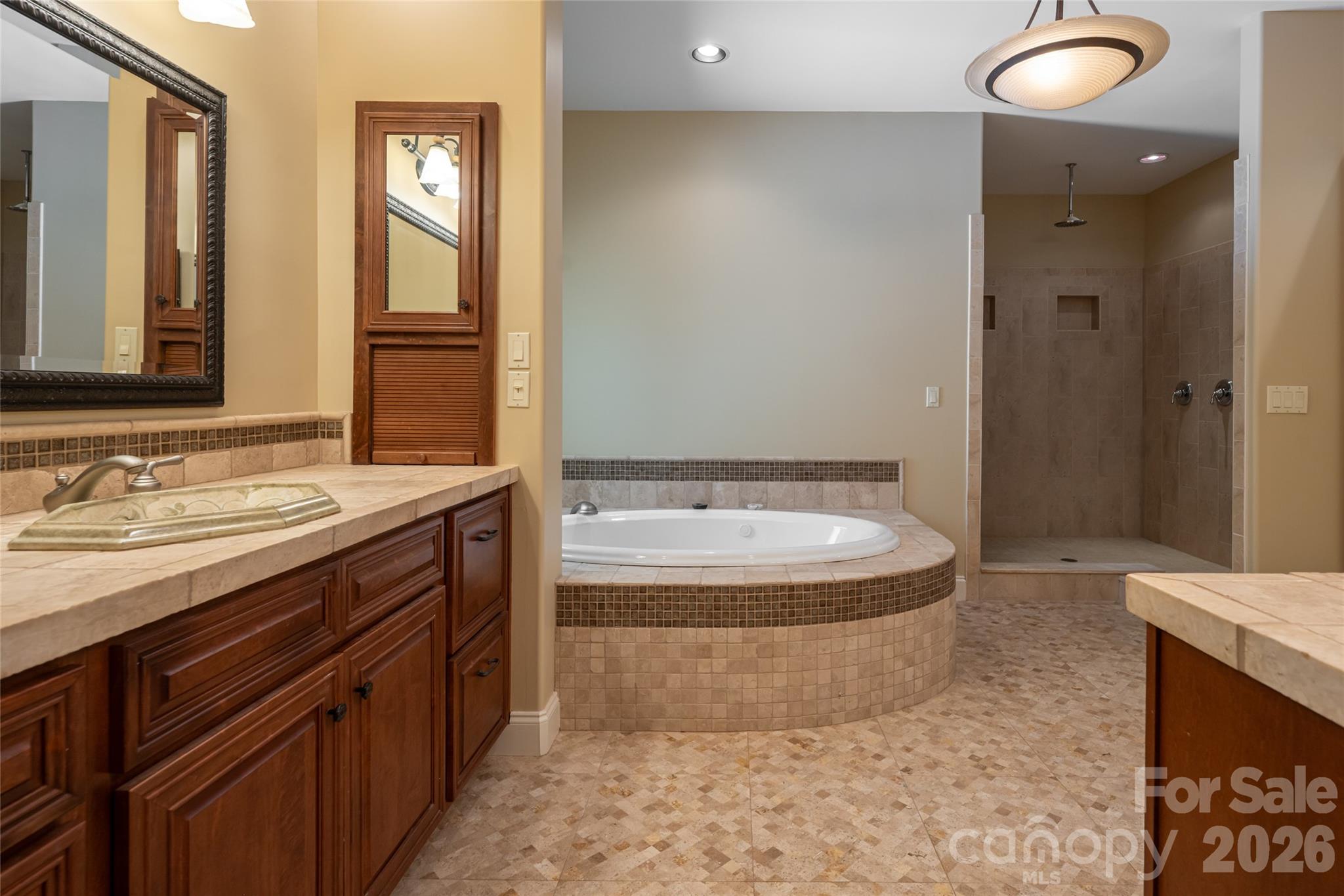 3999 Laurel Park Highway Property Photo 20