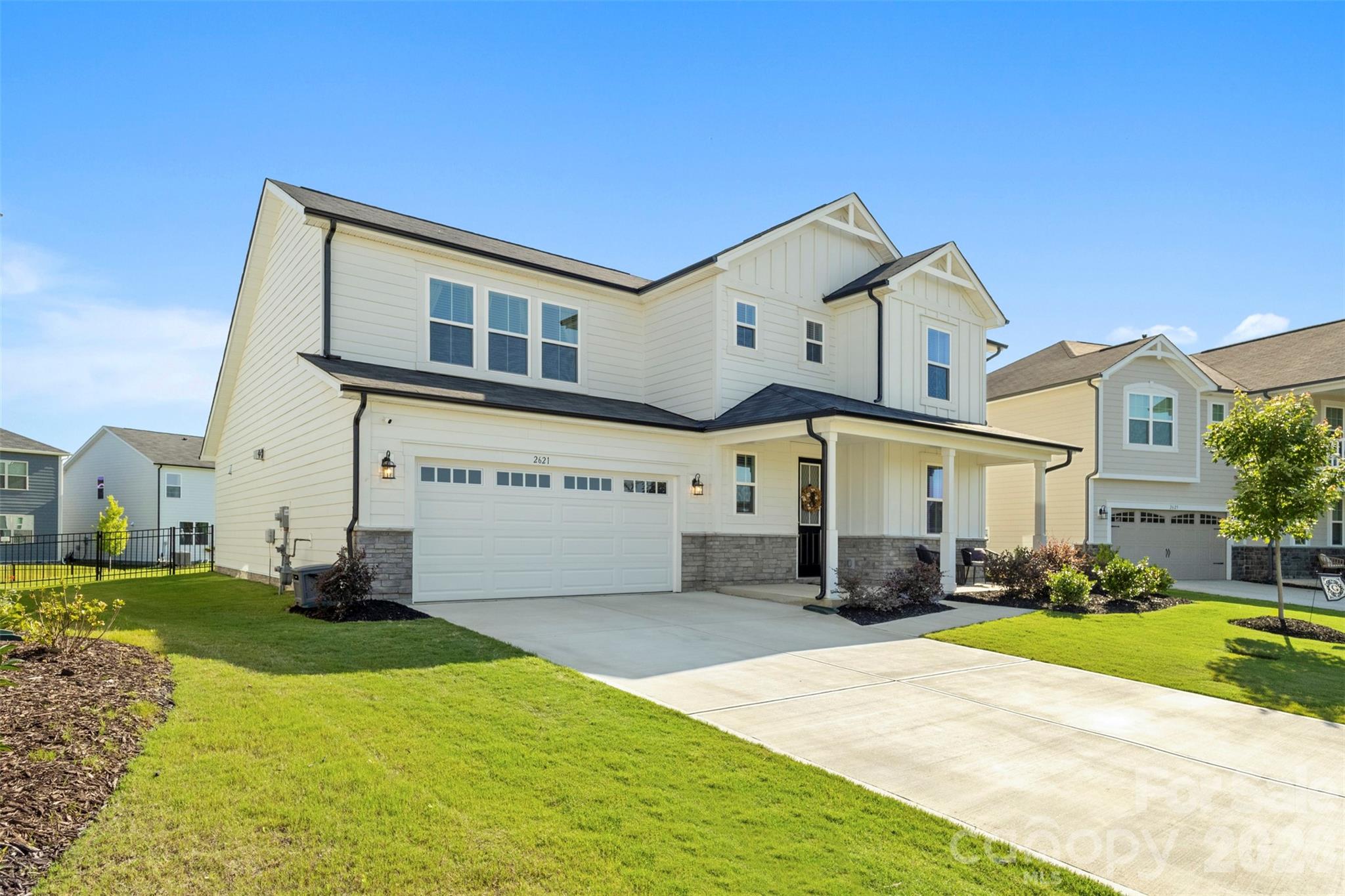 2621 Crimson Way Property Photo 4