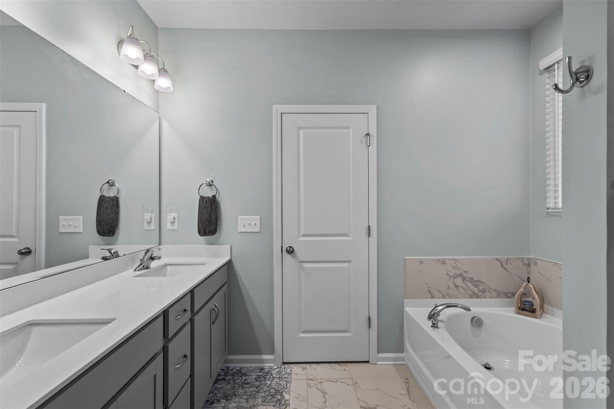 2621 Crimson Way Property Photo 21