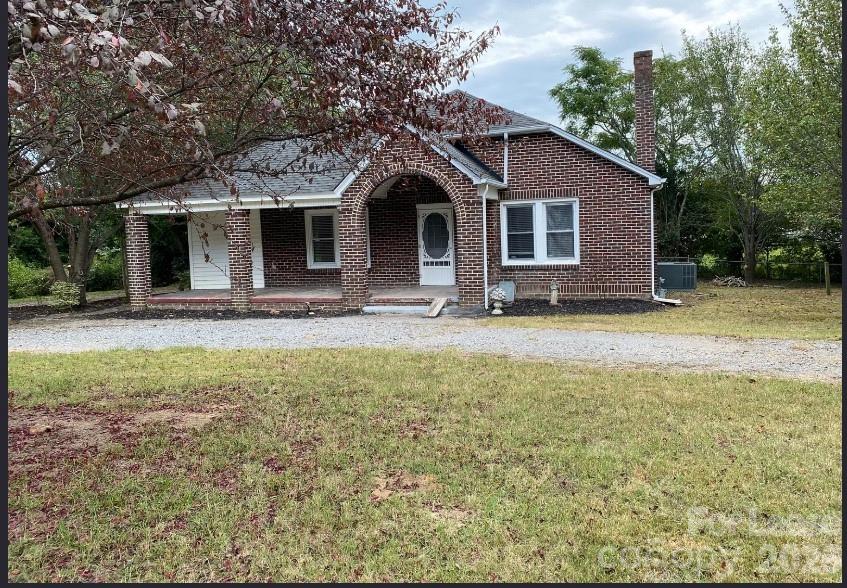 1343 S Battleground Avenue Property Photo 1