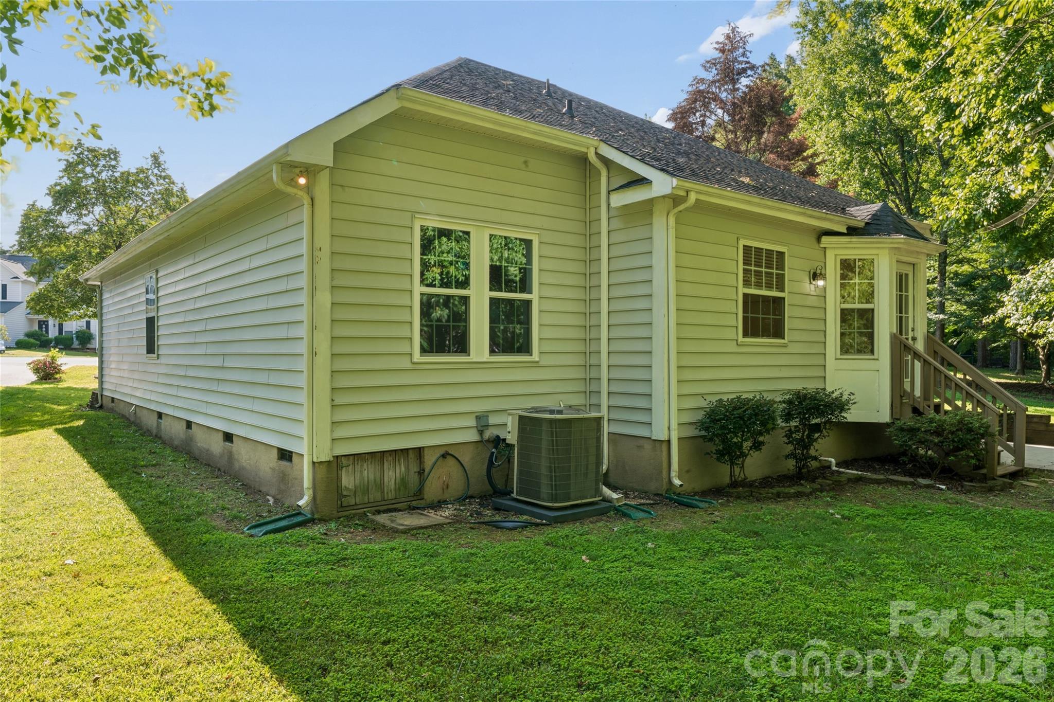 5538 Whispering Wind Lane Property Photo 9