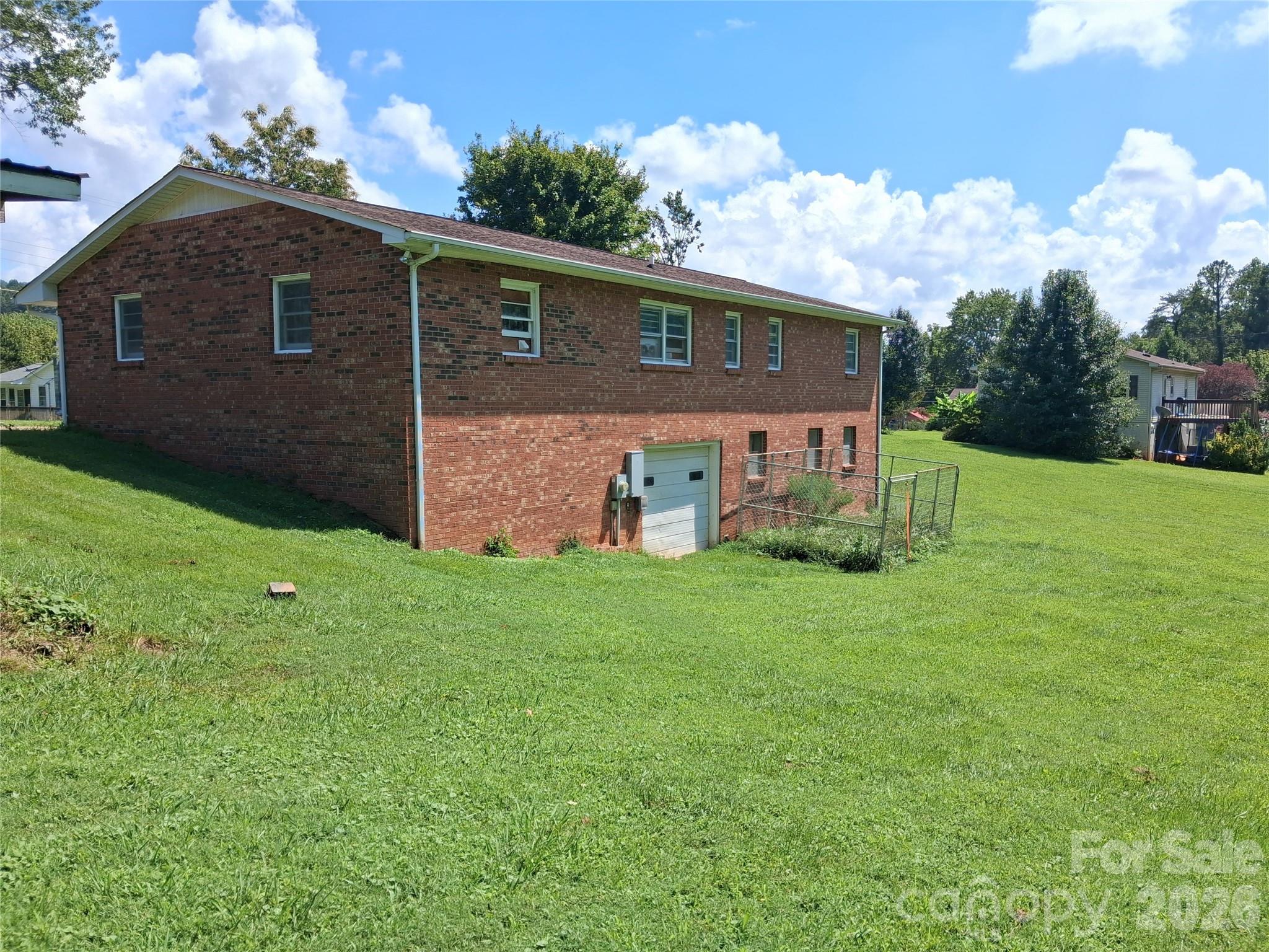 114 Ashworth Circle Property Photo 2