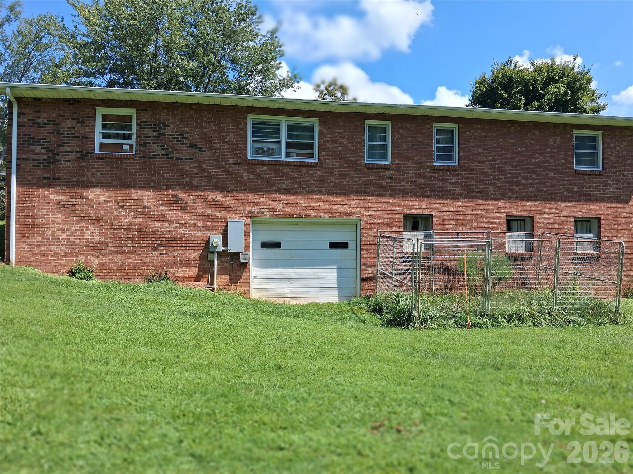 114 Ashworth Circle Property Photo 3
