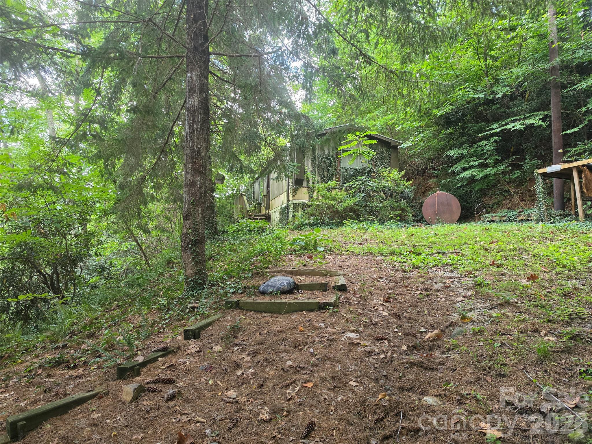 40 Gunches Dirt Road Property Photo 1