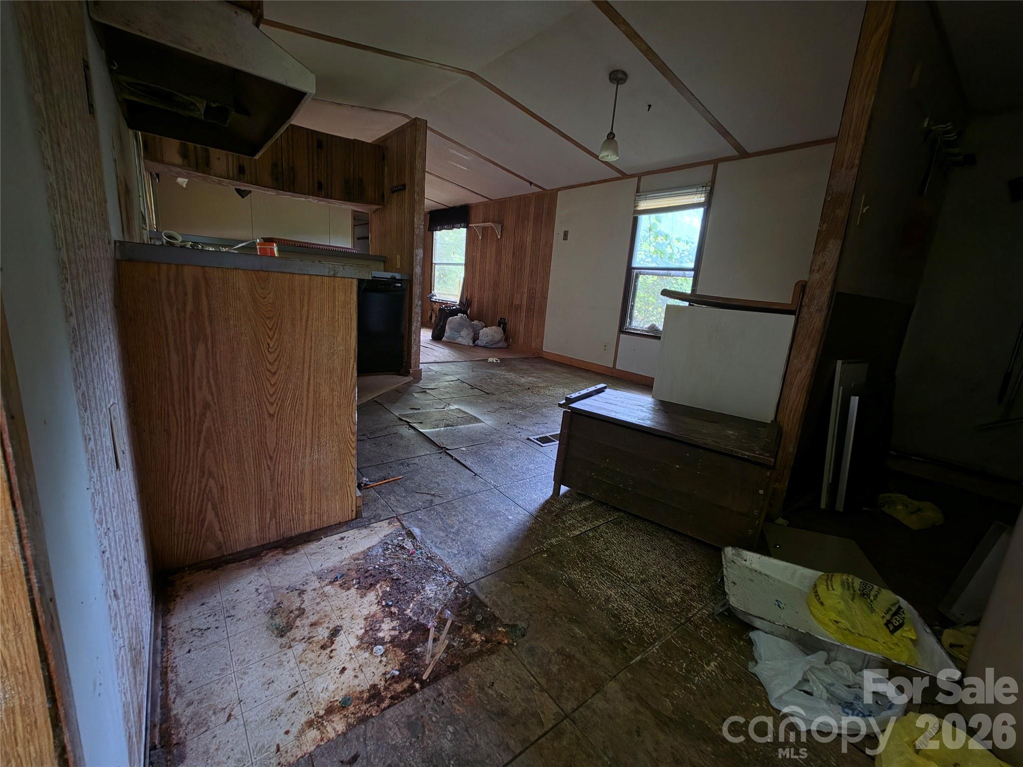 40 Gunches Dirt Road Property Photo 5