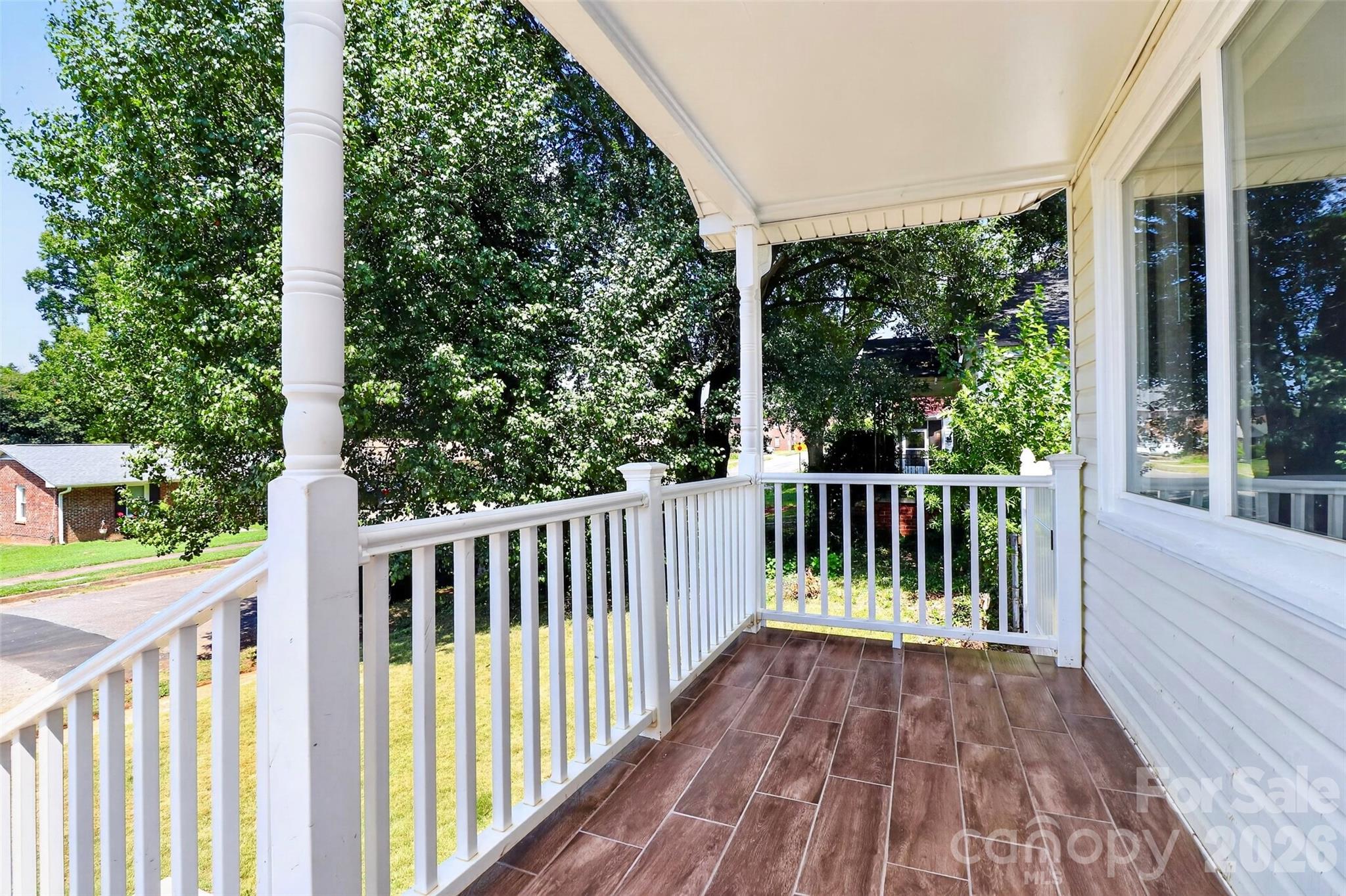 1142 Eisenhower Road Property Photo 6