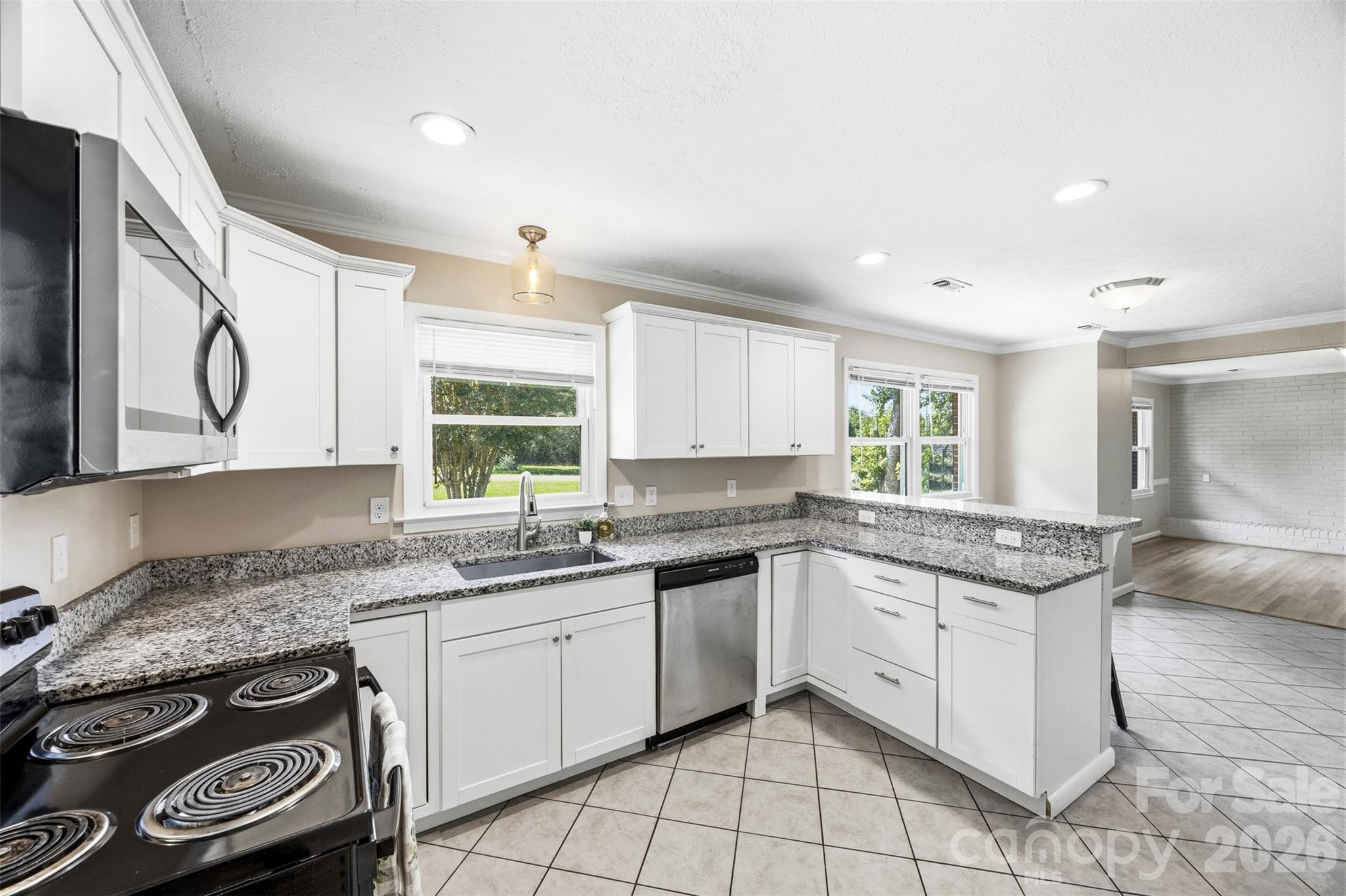 210 College Avenue Property Photo 8