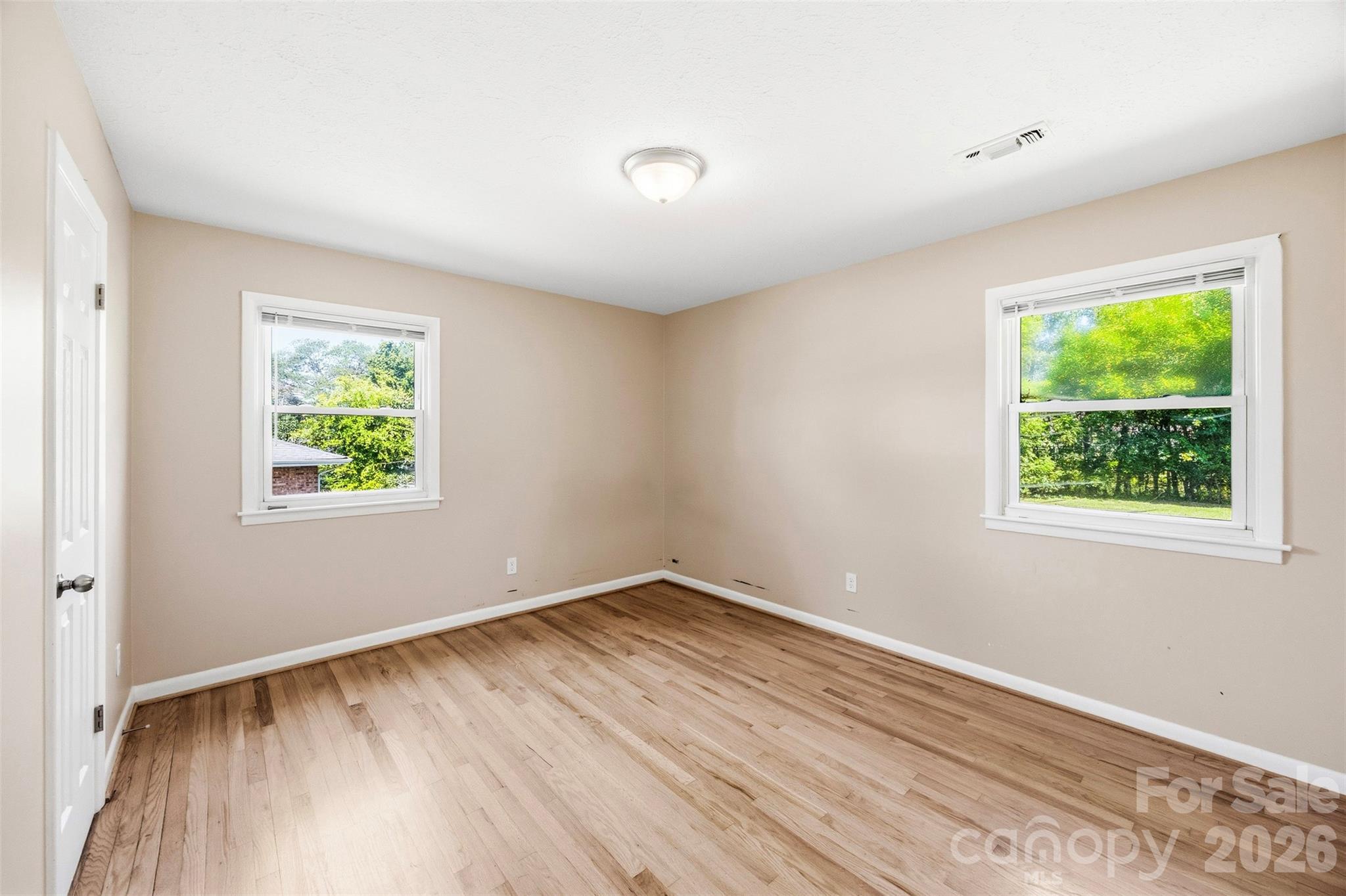 210 College Avenue Property Photo 9