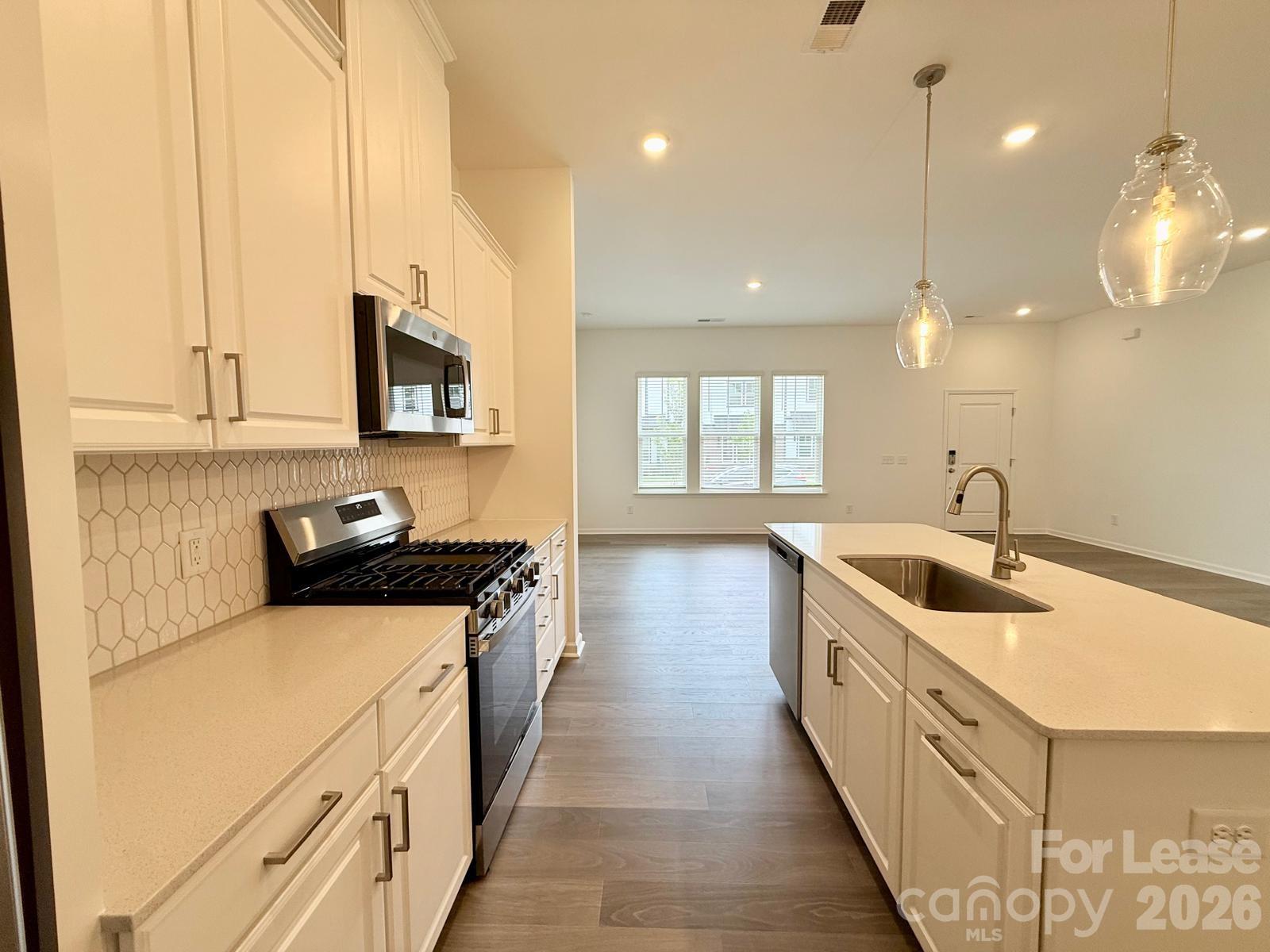 206 Silver Fleet Drive Property Photo 3