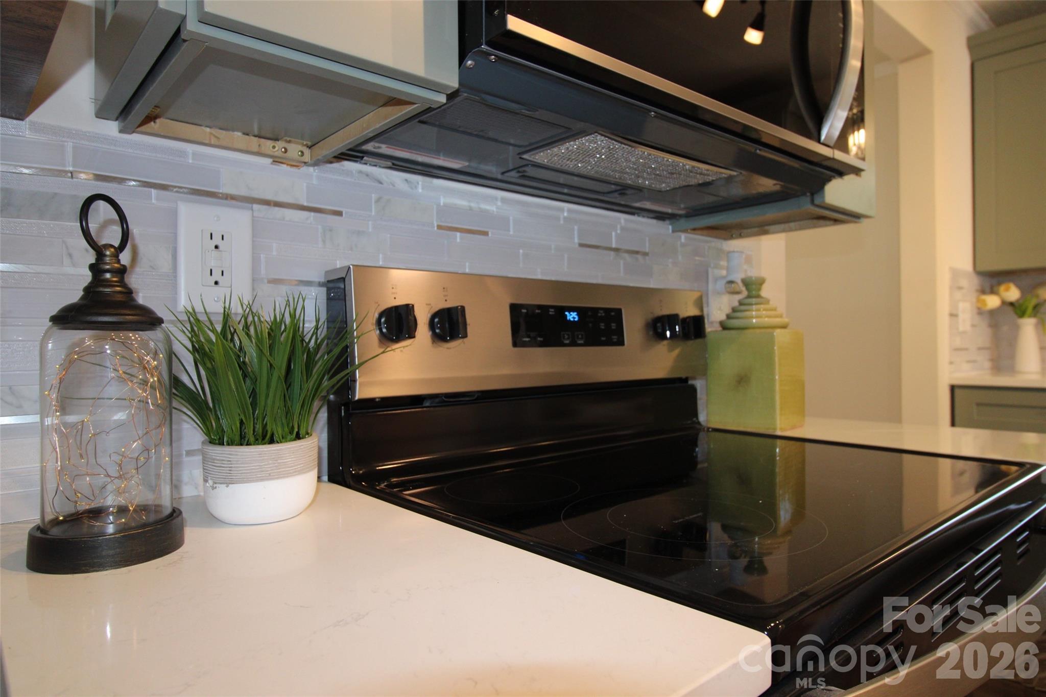 609 Durham Avenue Property Photo 8