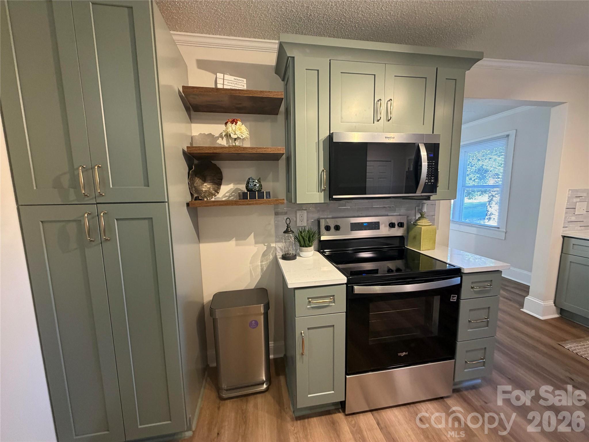 609 Durham Avenue Property Photo 9