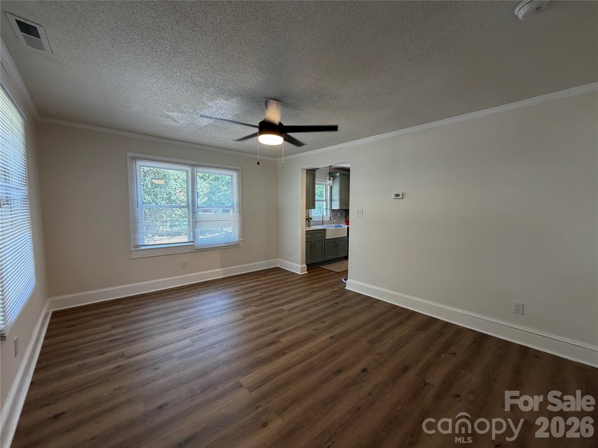 609 Durham Avenue Property Photo 11