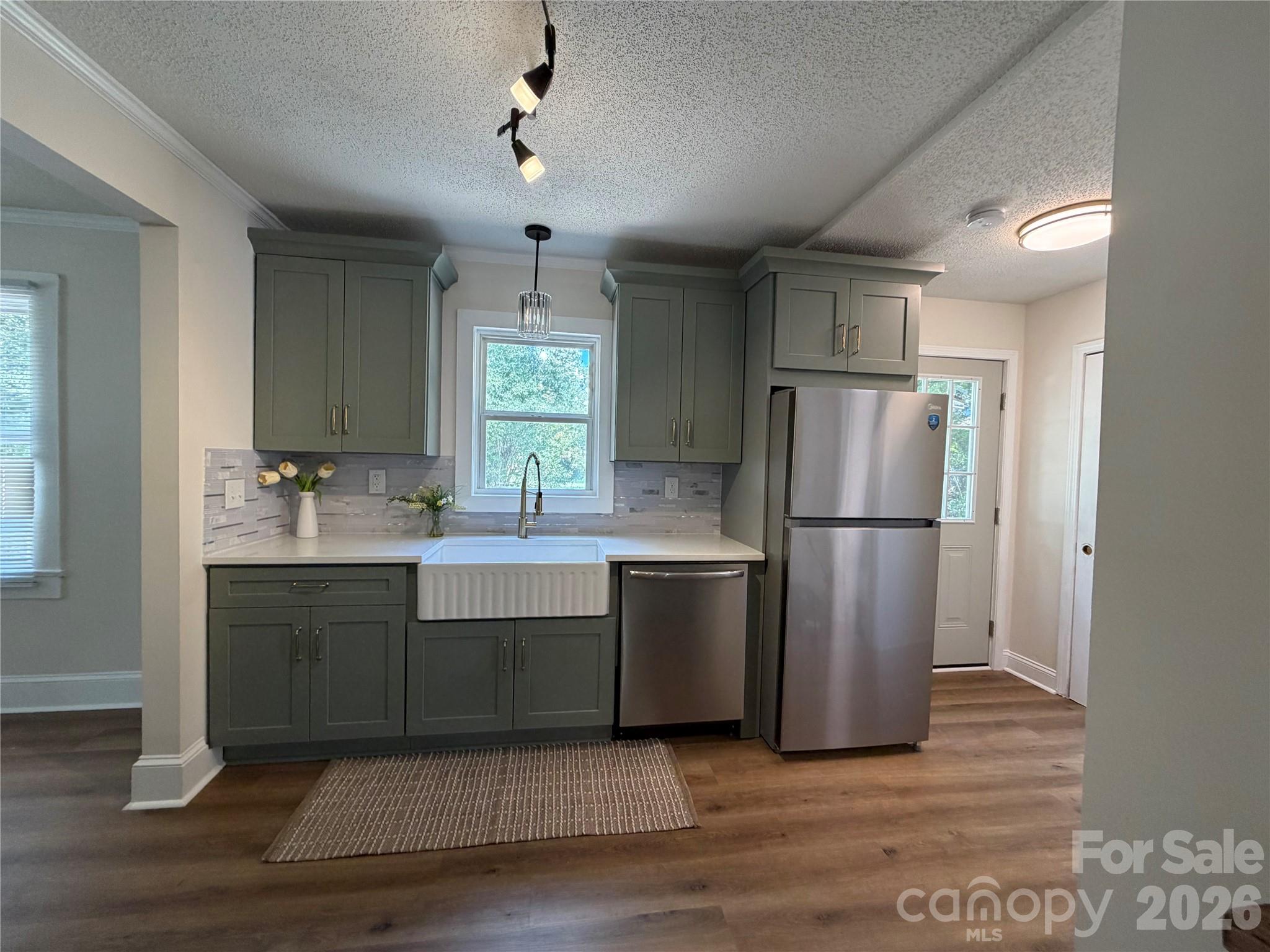609 Durham Avenue Property Photo 12