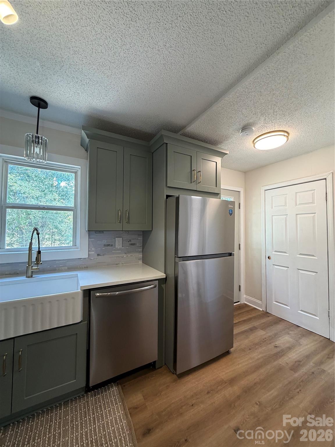 609 Durham Avenue Property Photo 13