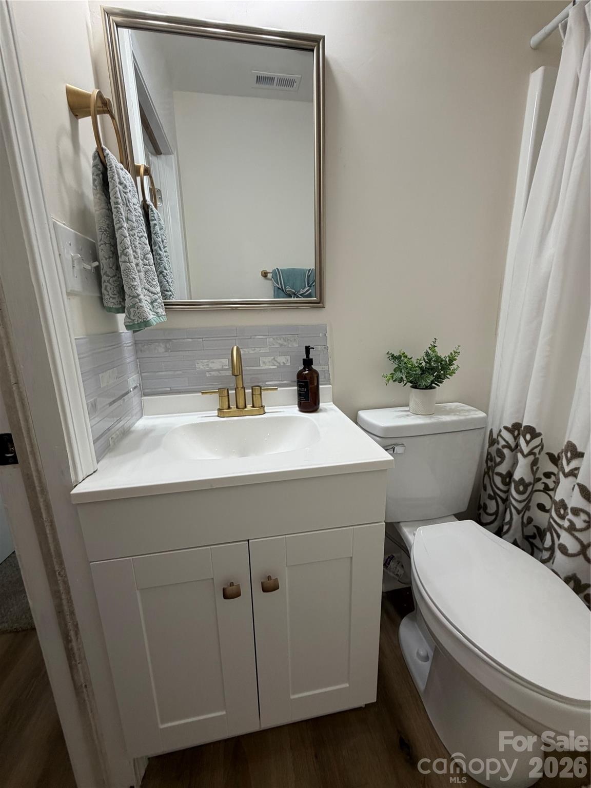 609 Durham Avenue Property Photo 14