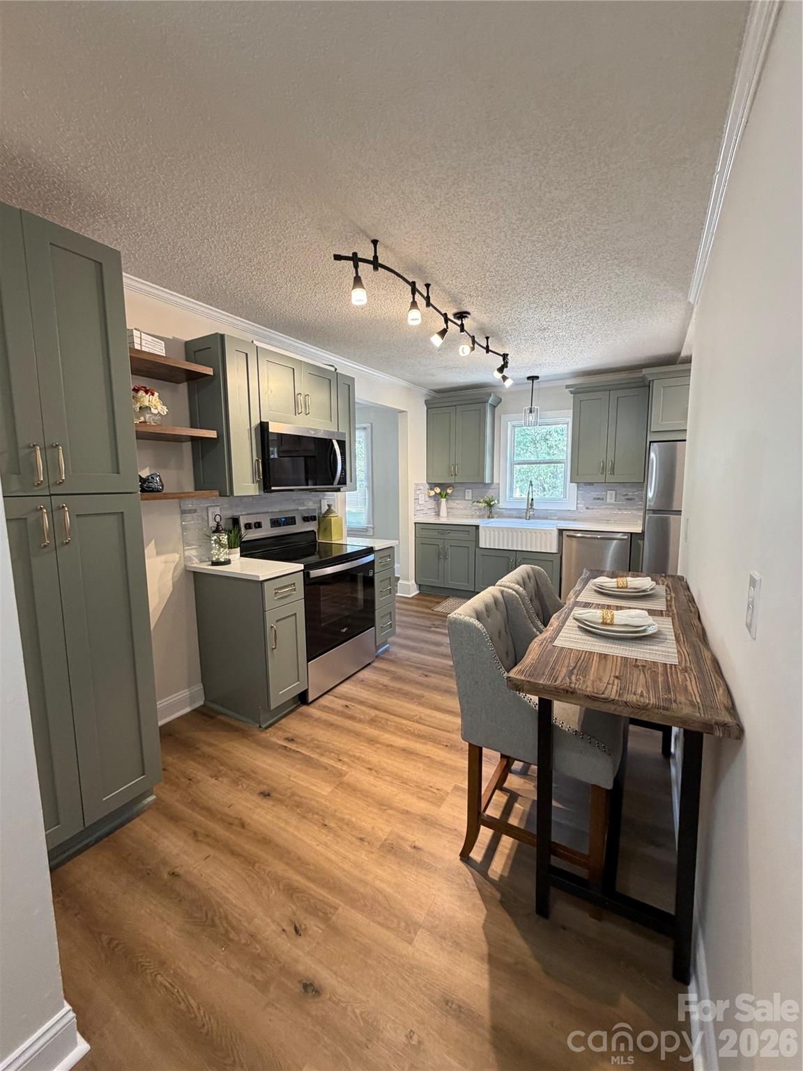 609 Durham Avenue Property Photo 15