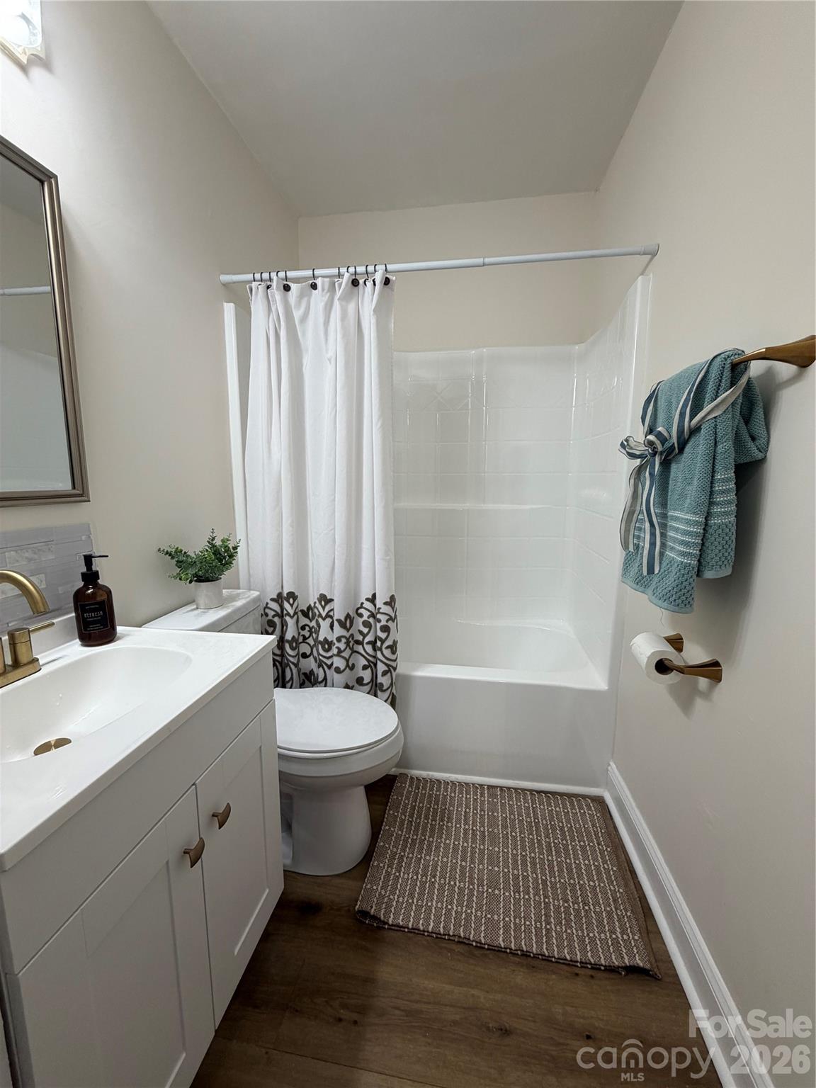 609 Durham Avenue Property Photo 16