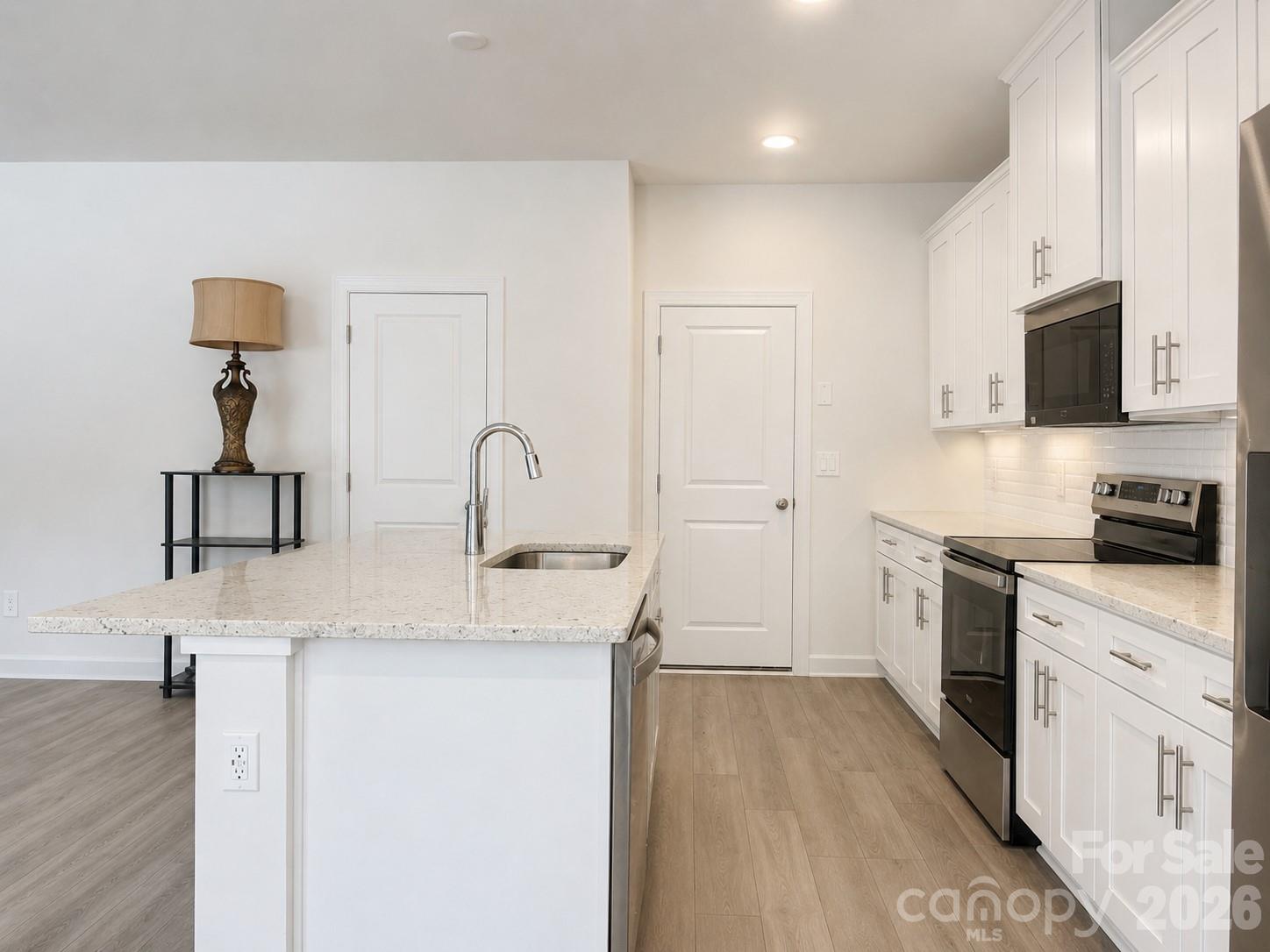 5021 Poplin Valley Property Photo 6