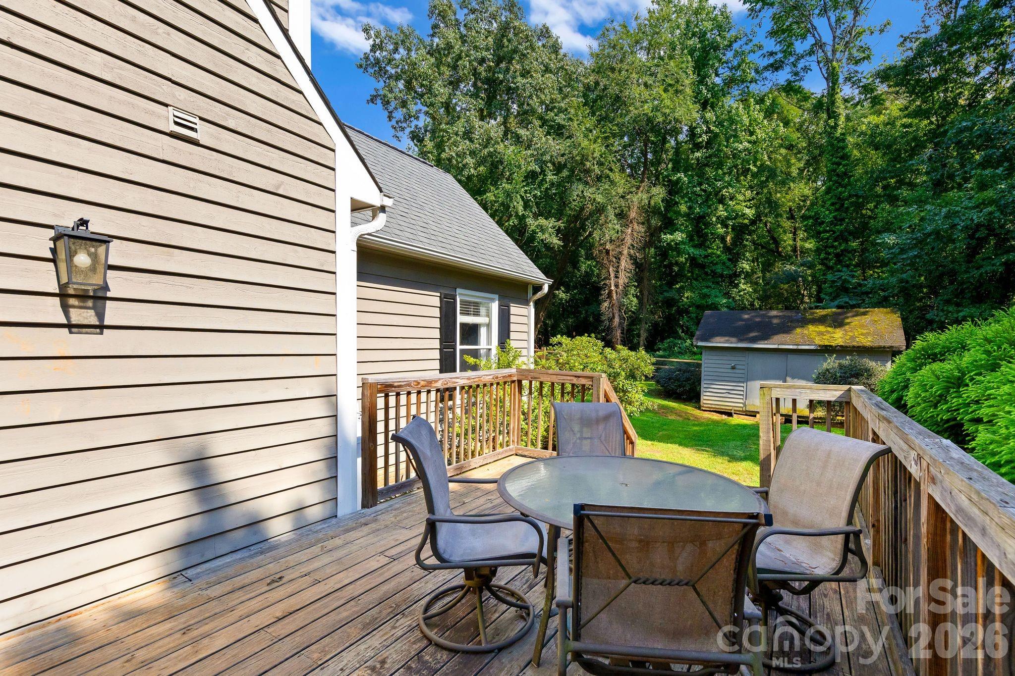 517 Forest Lane Property Photo 13