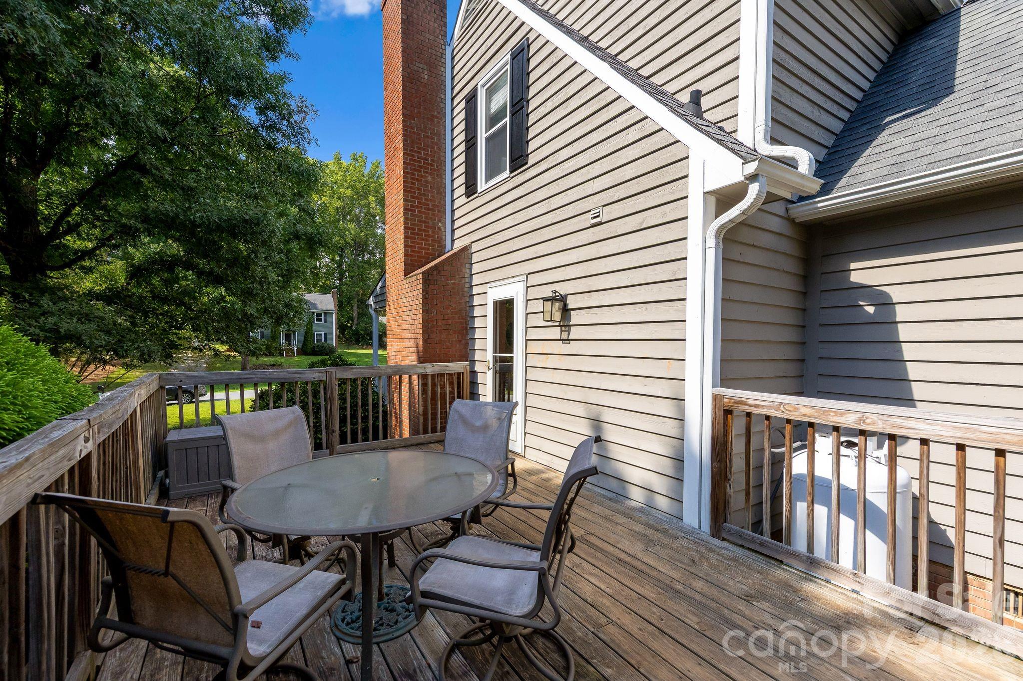 517 Forest Lane Property Photo 18