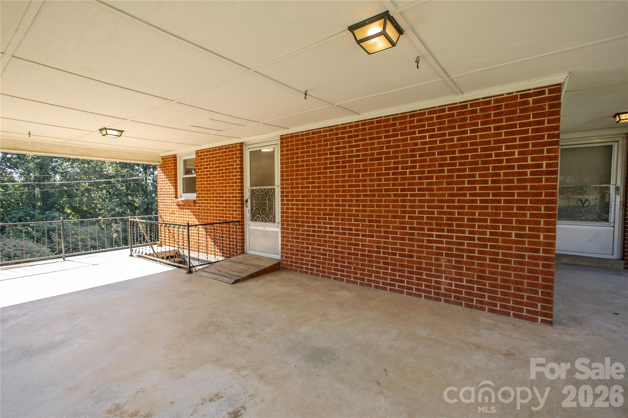 136 Marion Street Property Photo 4