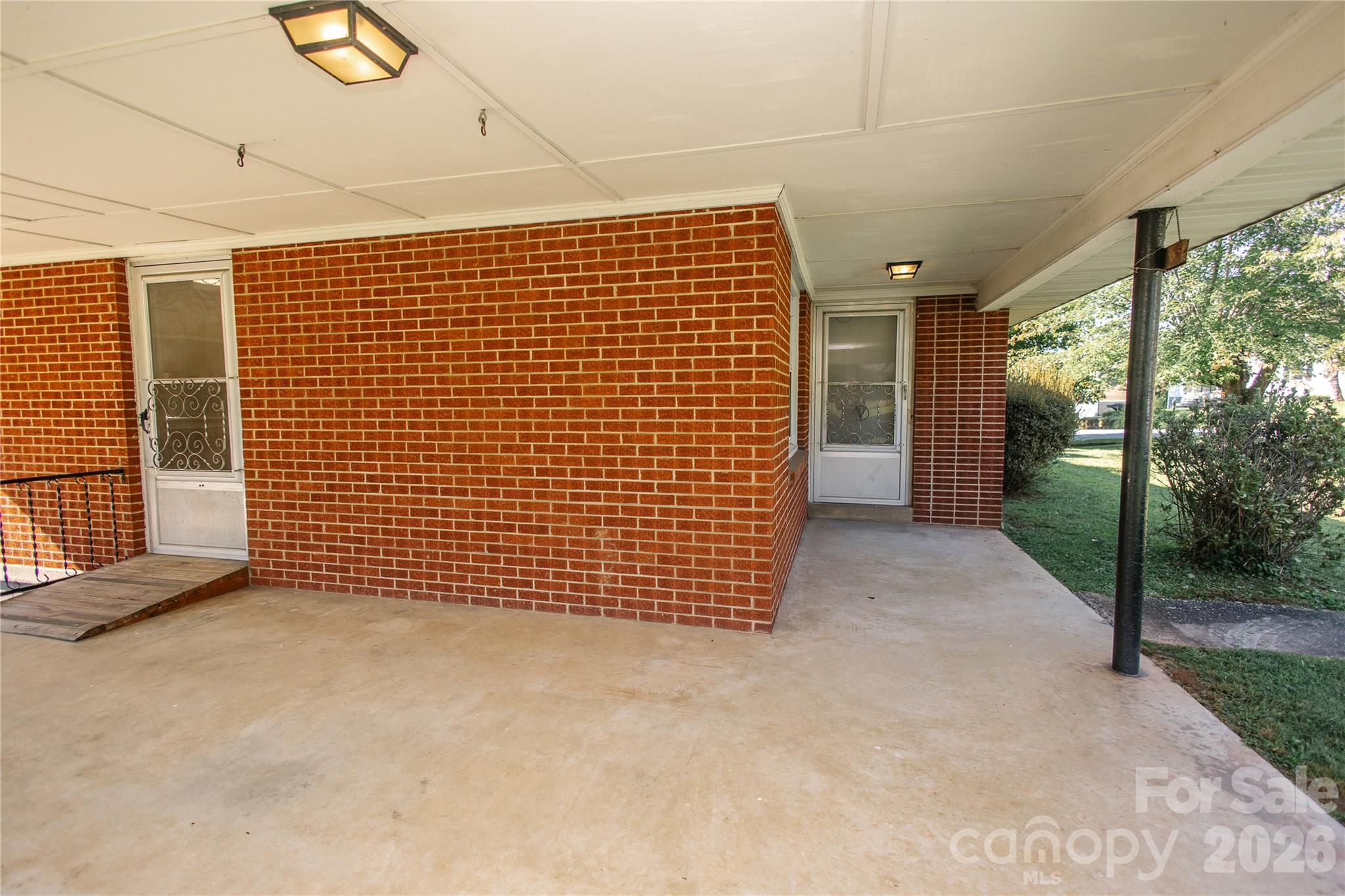 136 Marion Street Property Photo 5