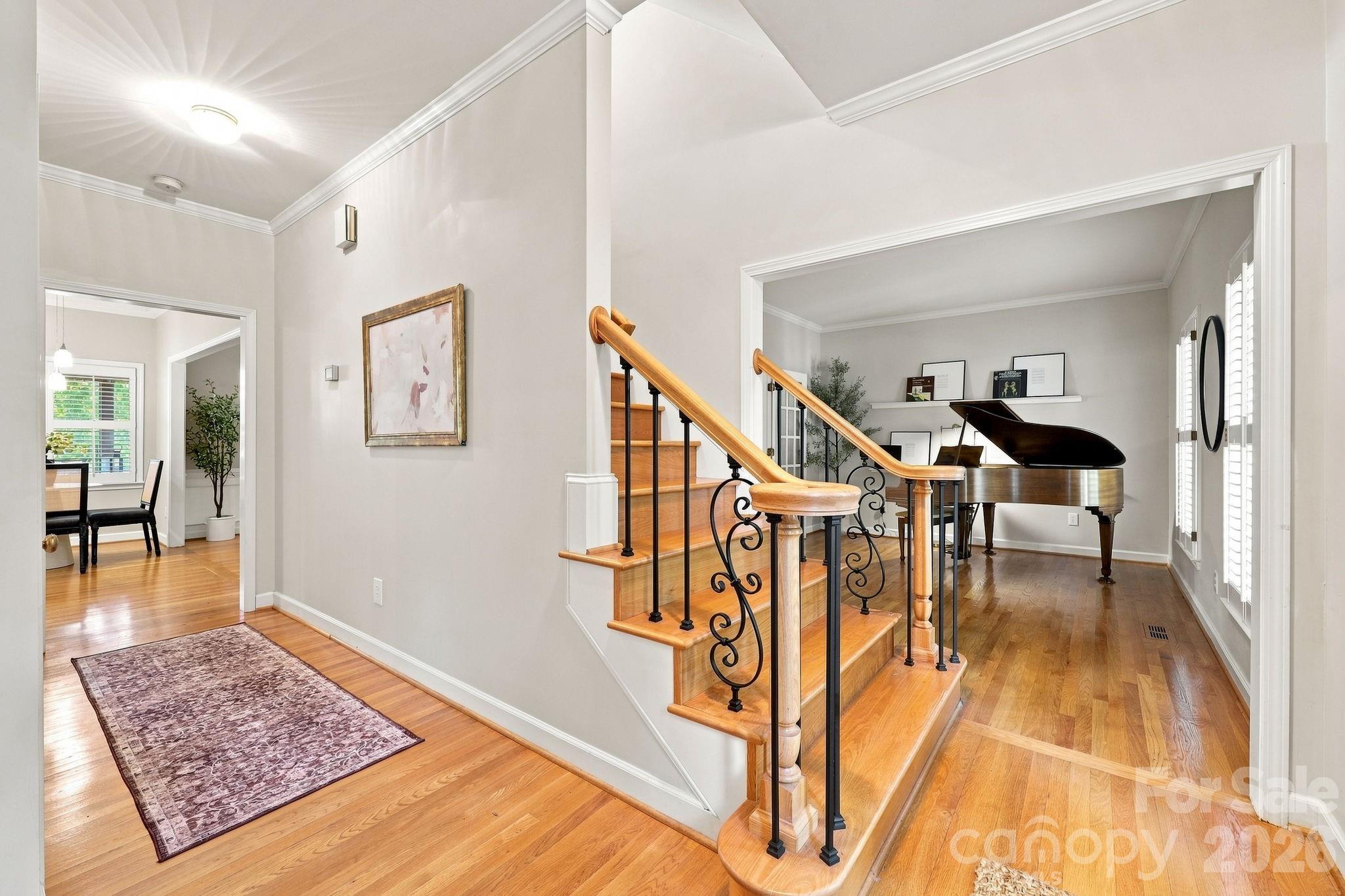 303 Bing Crosby Boulevard Property Photo 5