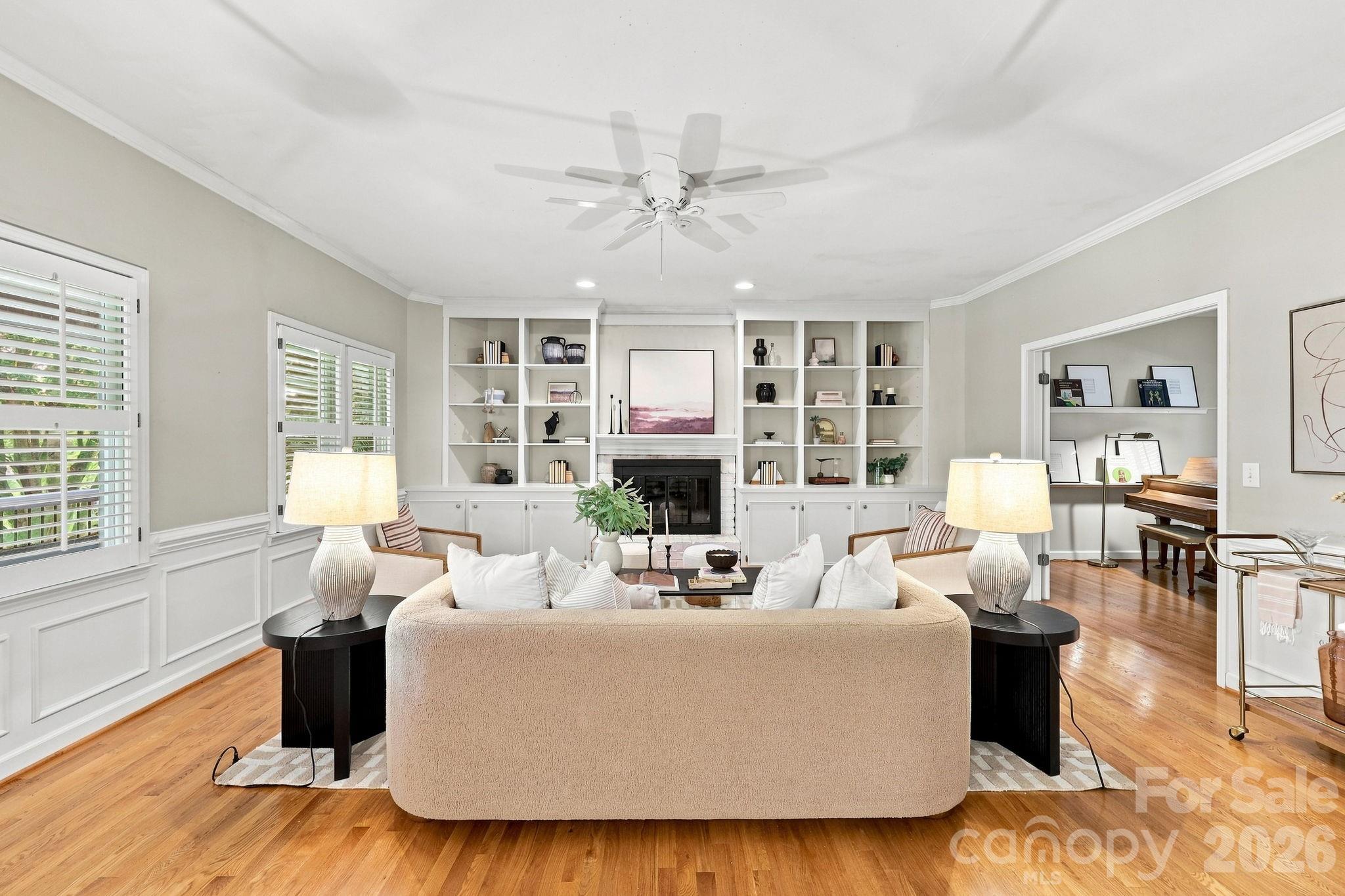 303 Bing Crosby Boulevard Property Photo 14