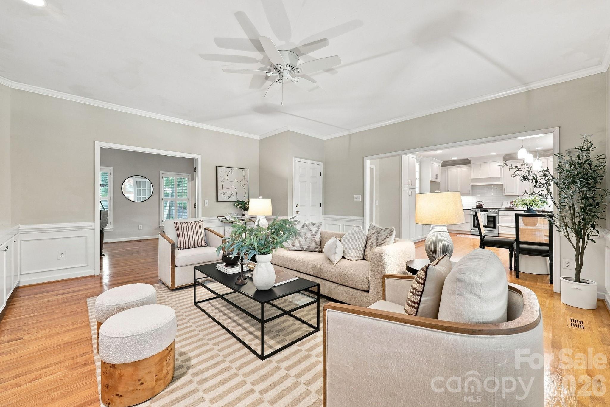 303 Bing Crosby Boulevard Property Photo 17