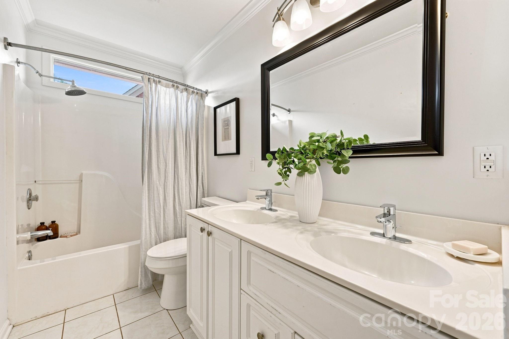 303 Bing Crosby Boulevard Property Photo 26