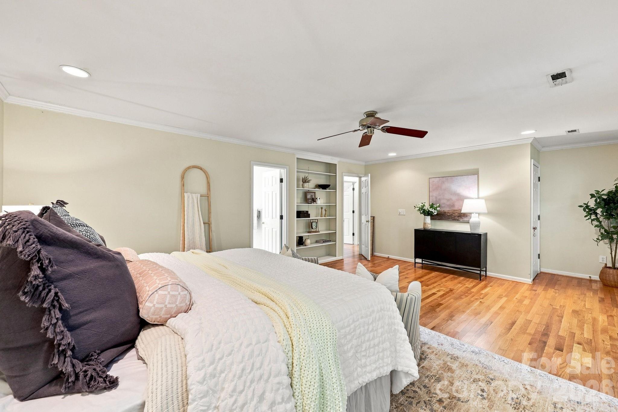 303 Bing Crosby Boulevard Property Photo 34