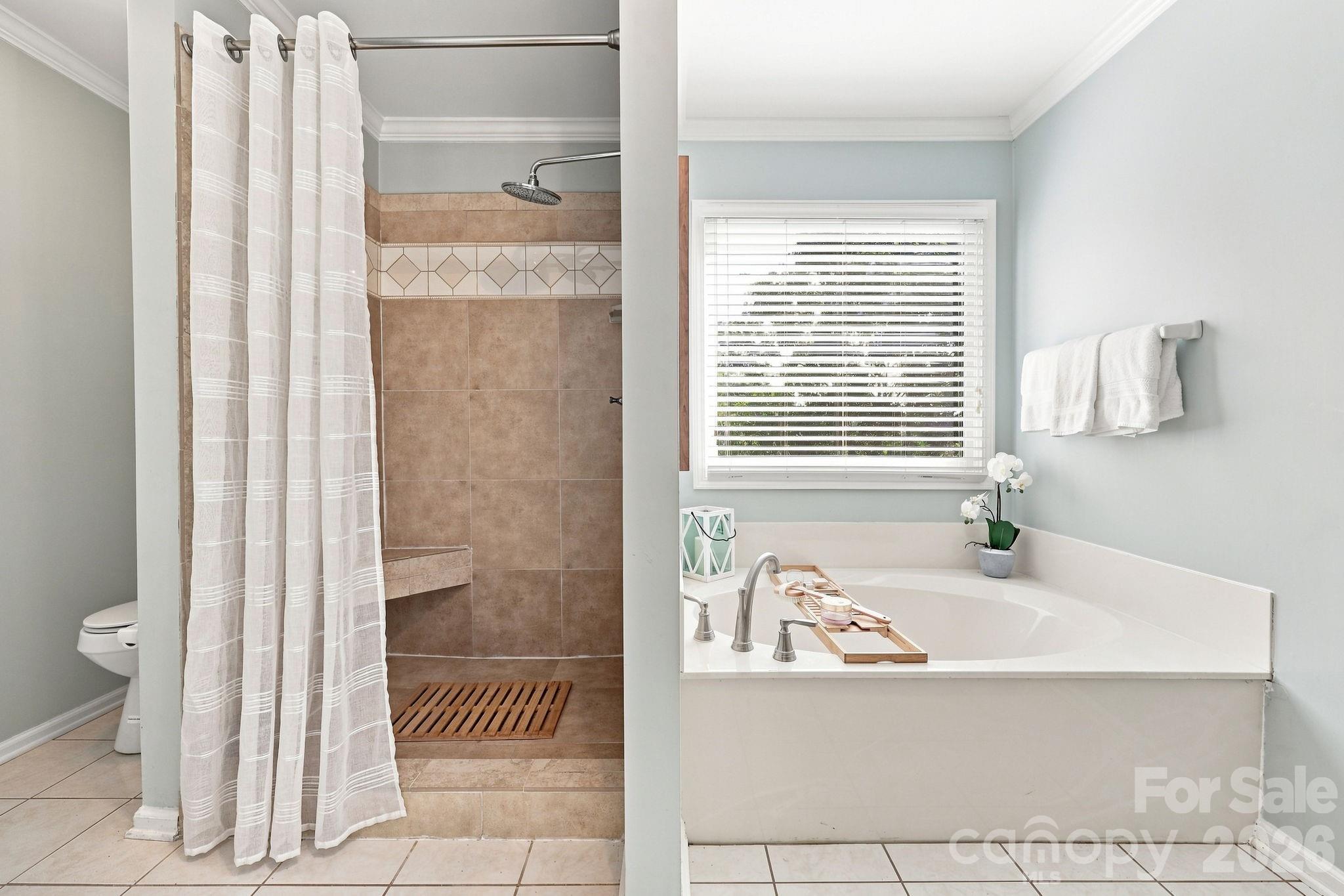 303 Bing Crosby Boulevard Property Photo 36