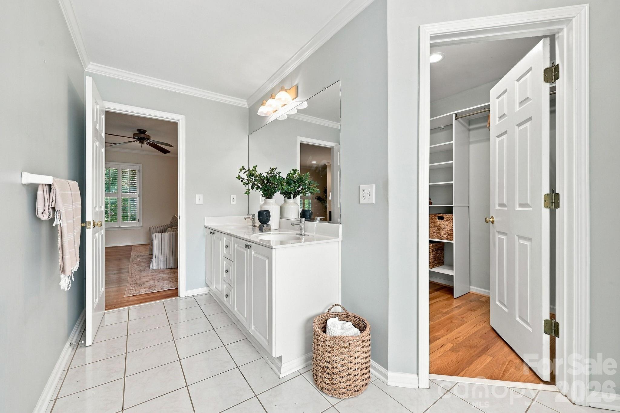 303 Bing Crosby Boulevard Property Photo 38
