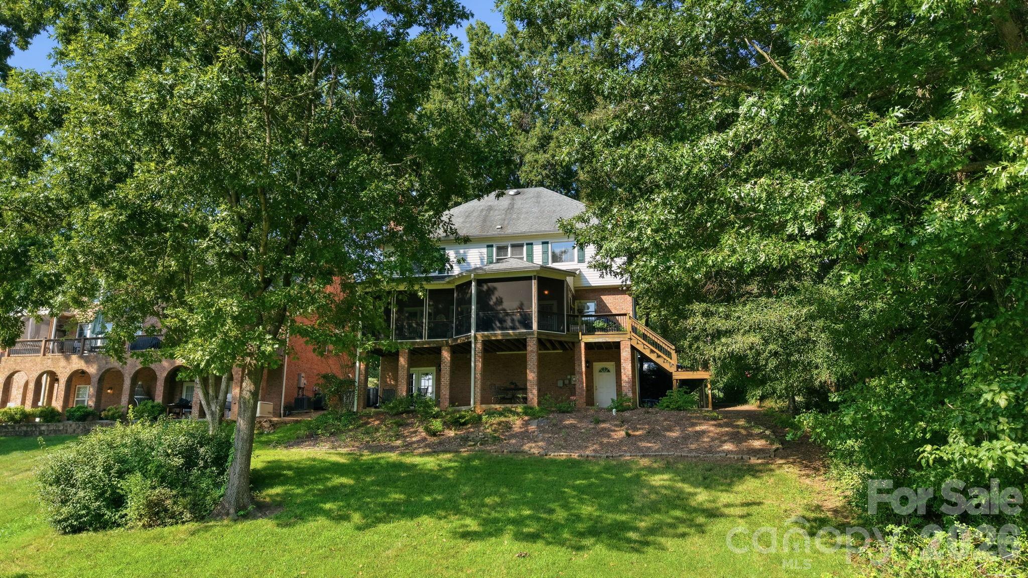 303 Bing Crosby Boulevard Property Photo 43