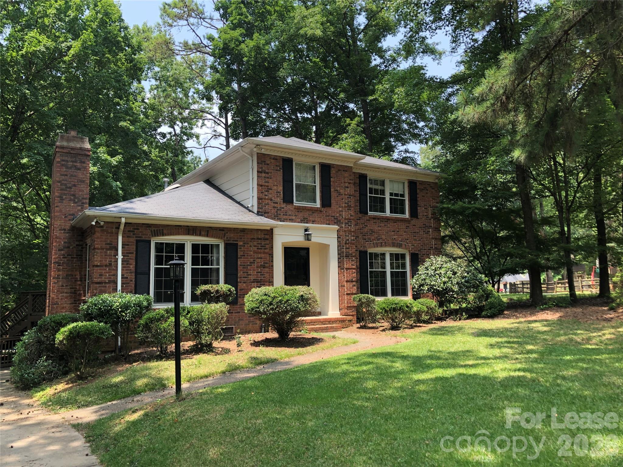 823 Tadlock Place Property Photo 1
