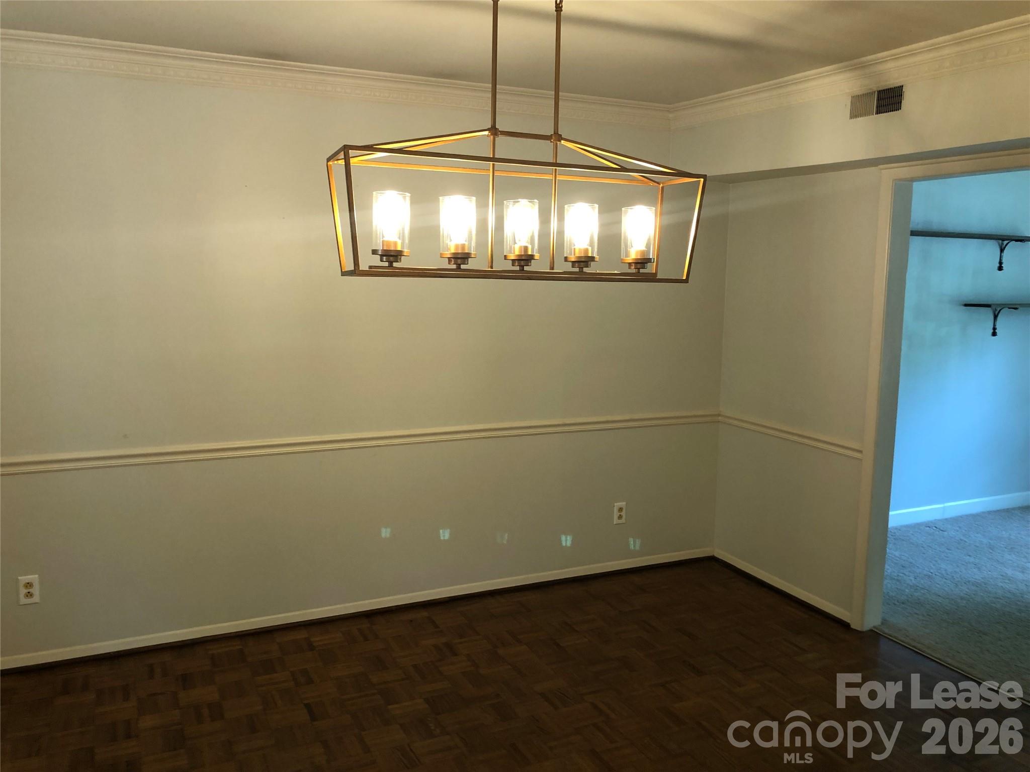 823 Tadlock Place Property Photo 14