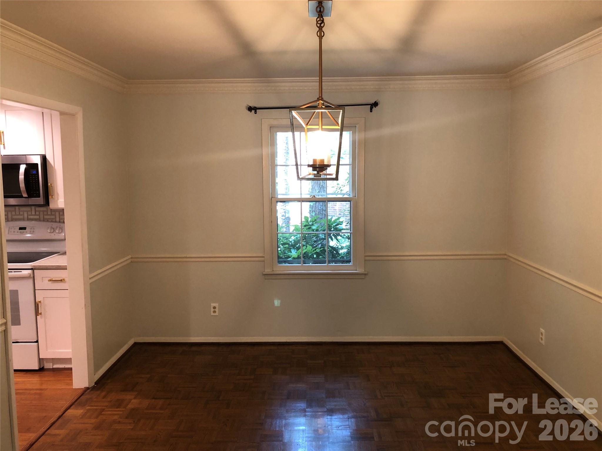823 Tadlock Place Property Photo 15