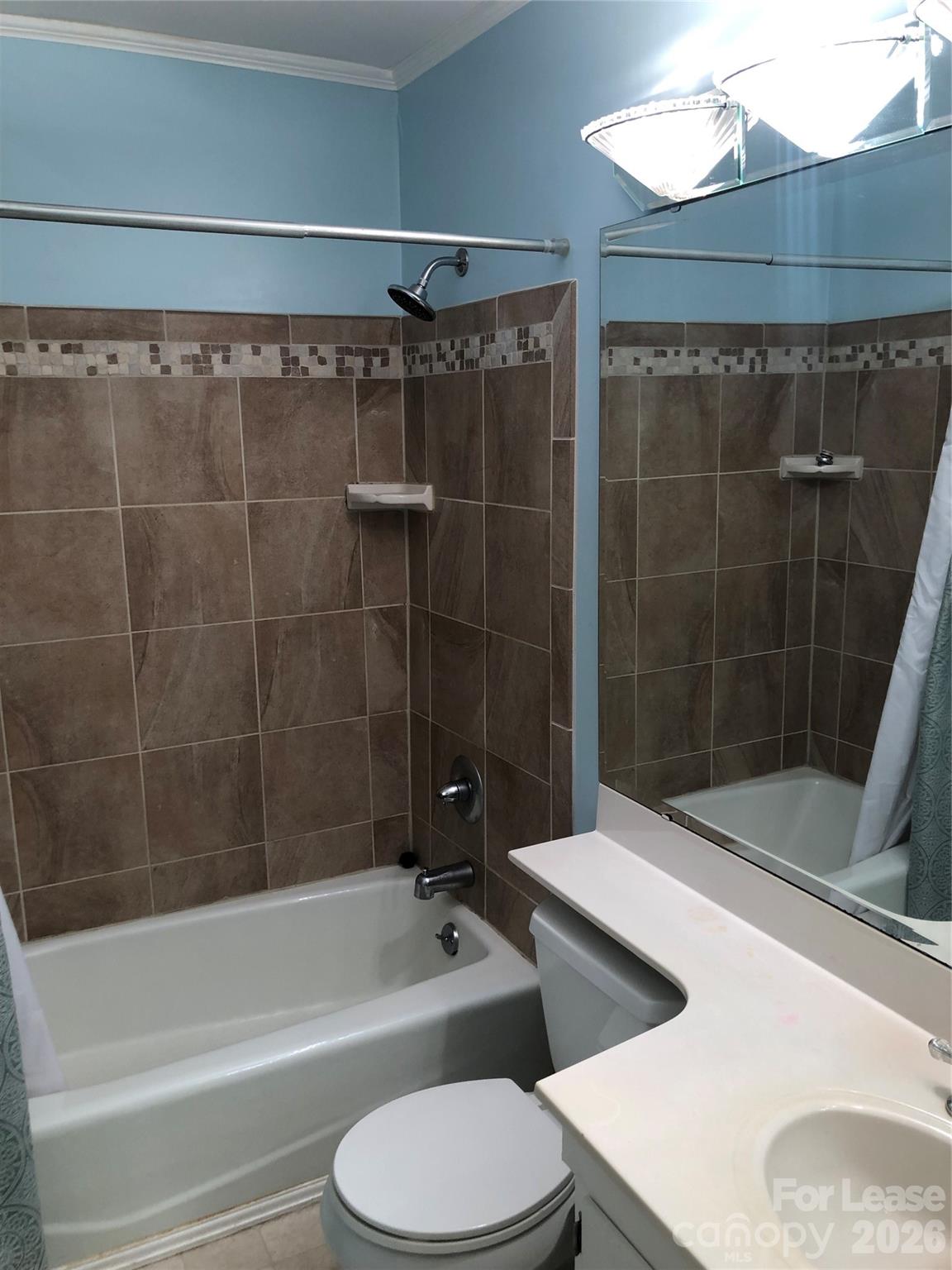 823 Tadlock Place Property Photo 28
