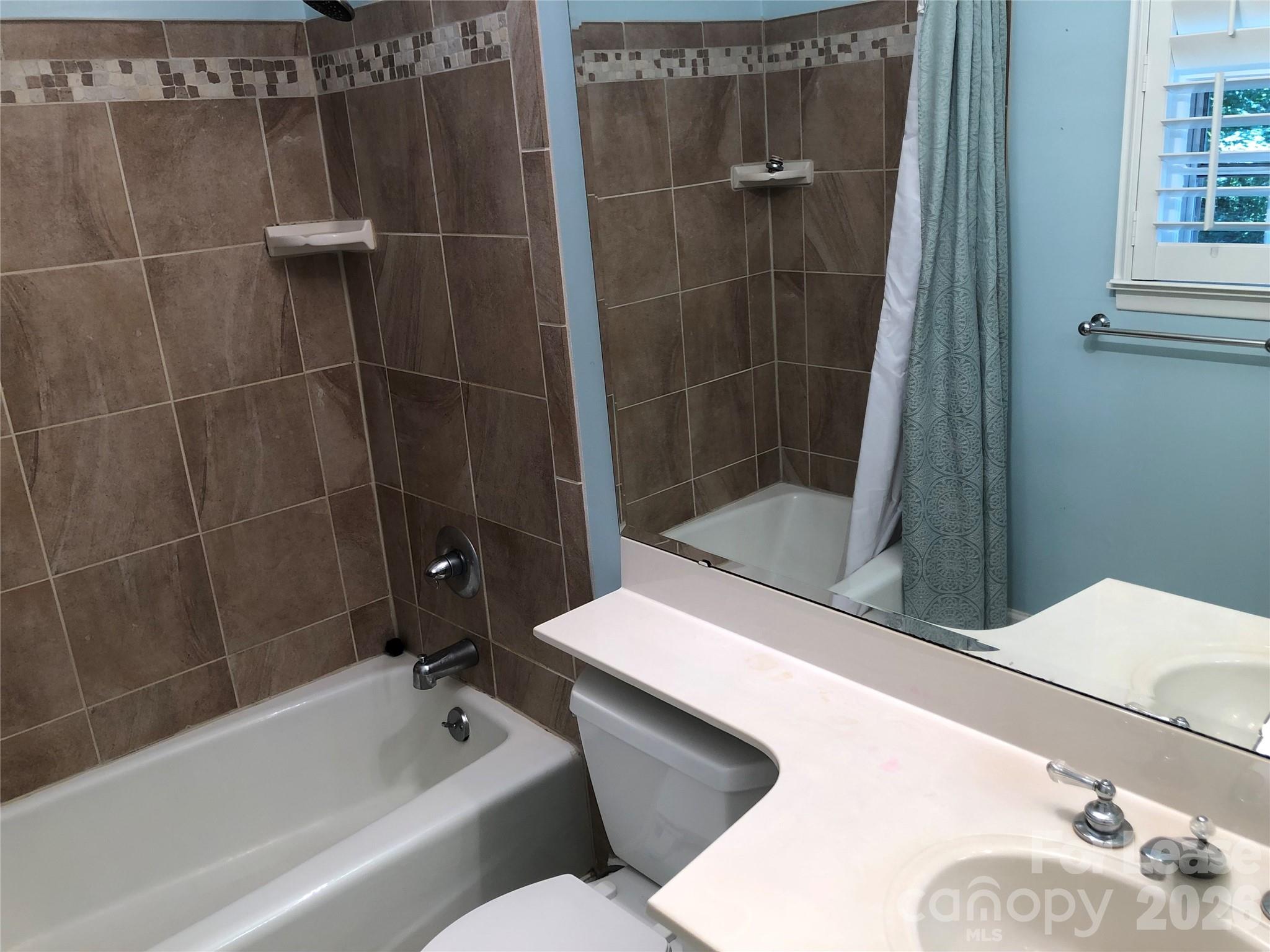 823 Tadlock Place Property Photo 29
