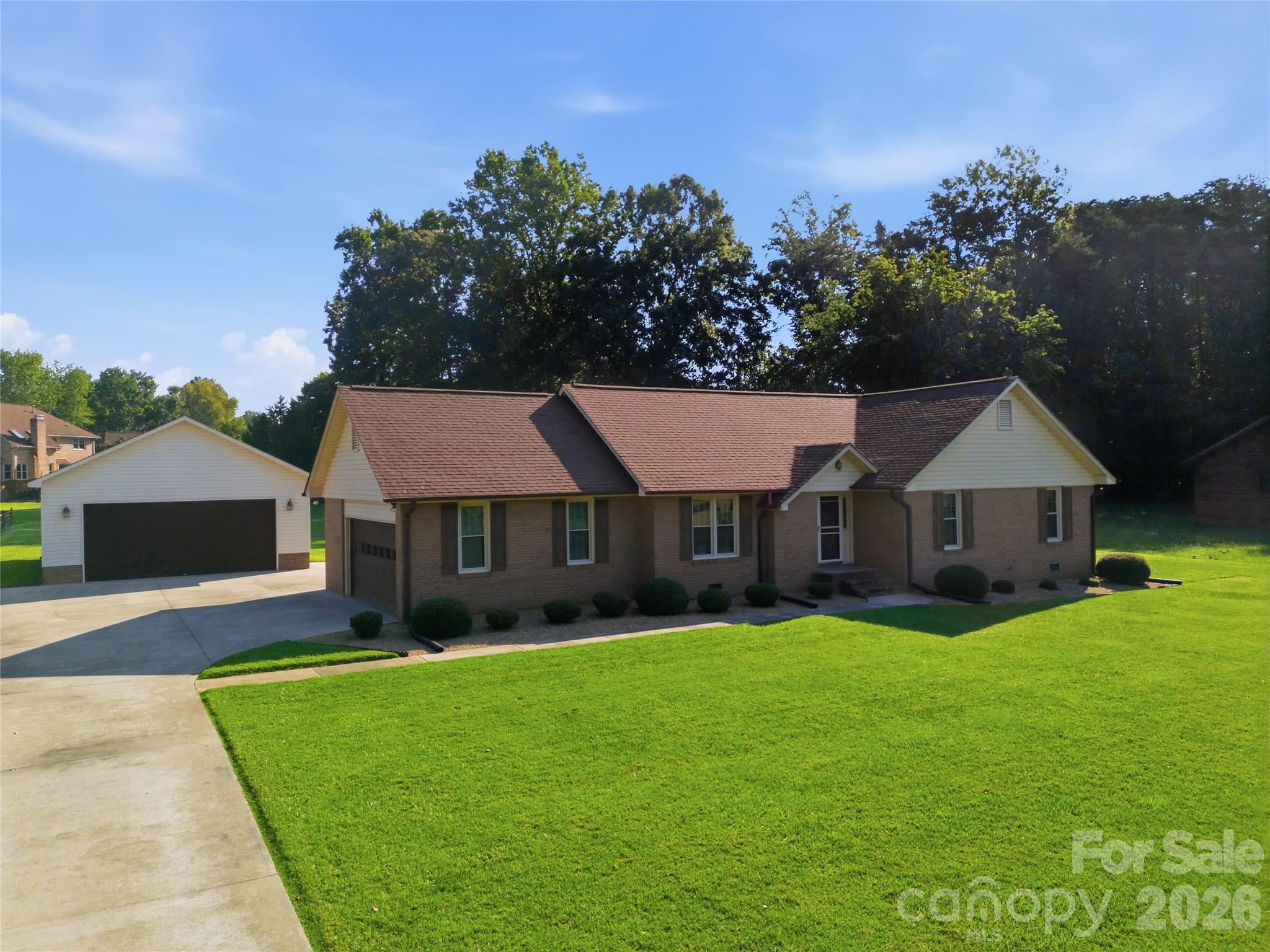 1035 Sides Road Property Photo 2