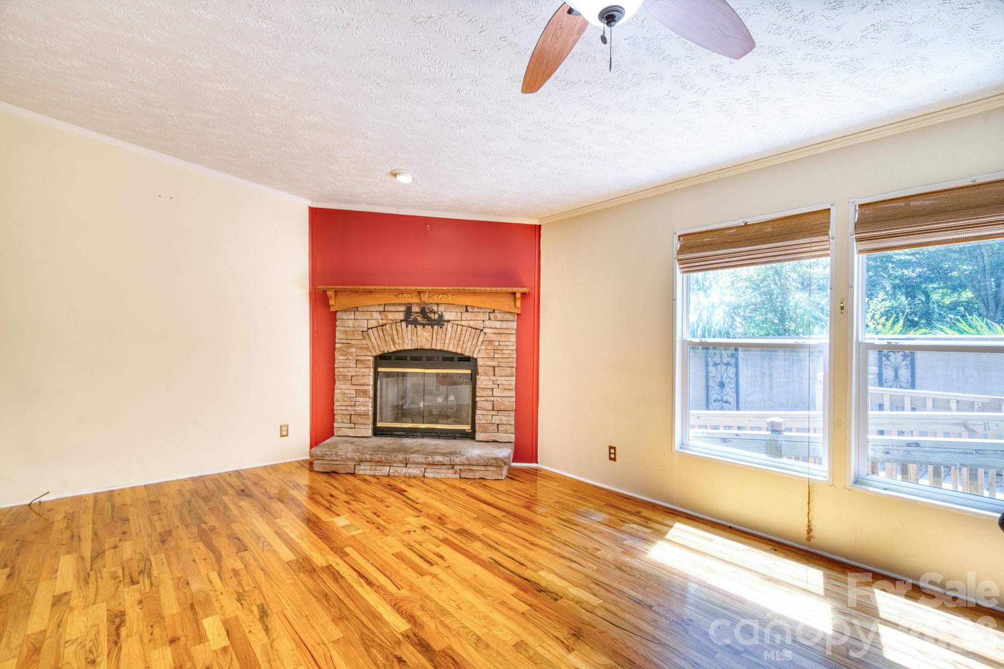 18 Henry White Lane Property Photo 11