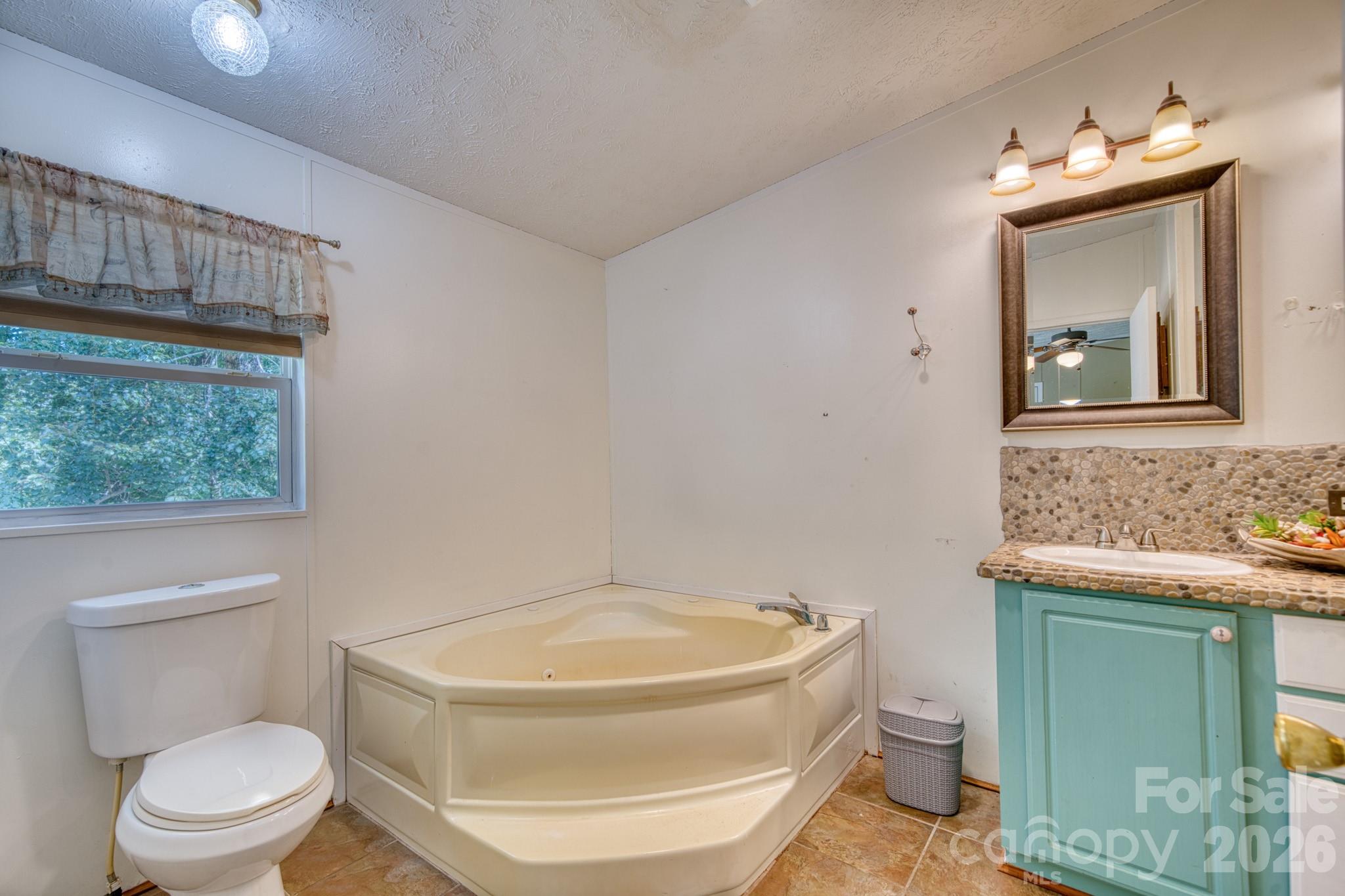 18 Henry White Lane Property Photo 19