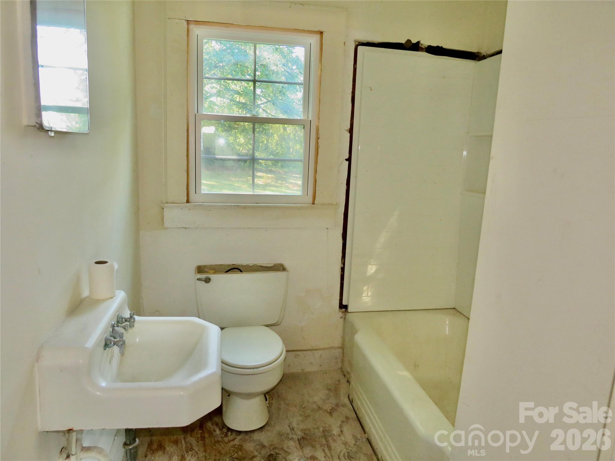803 W Elm Street Property Photo 7