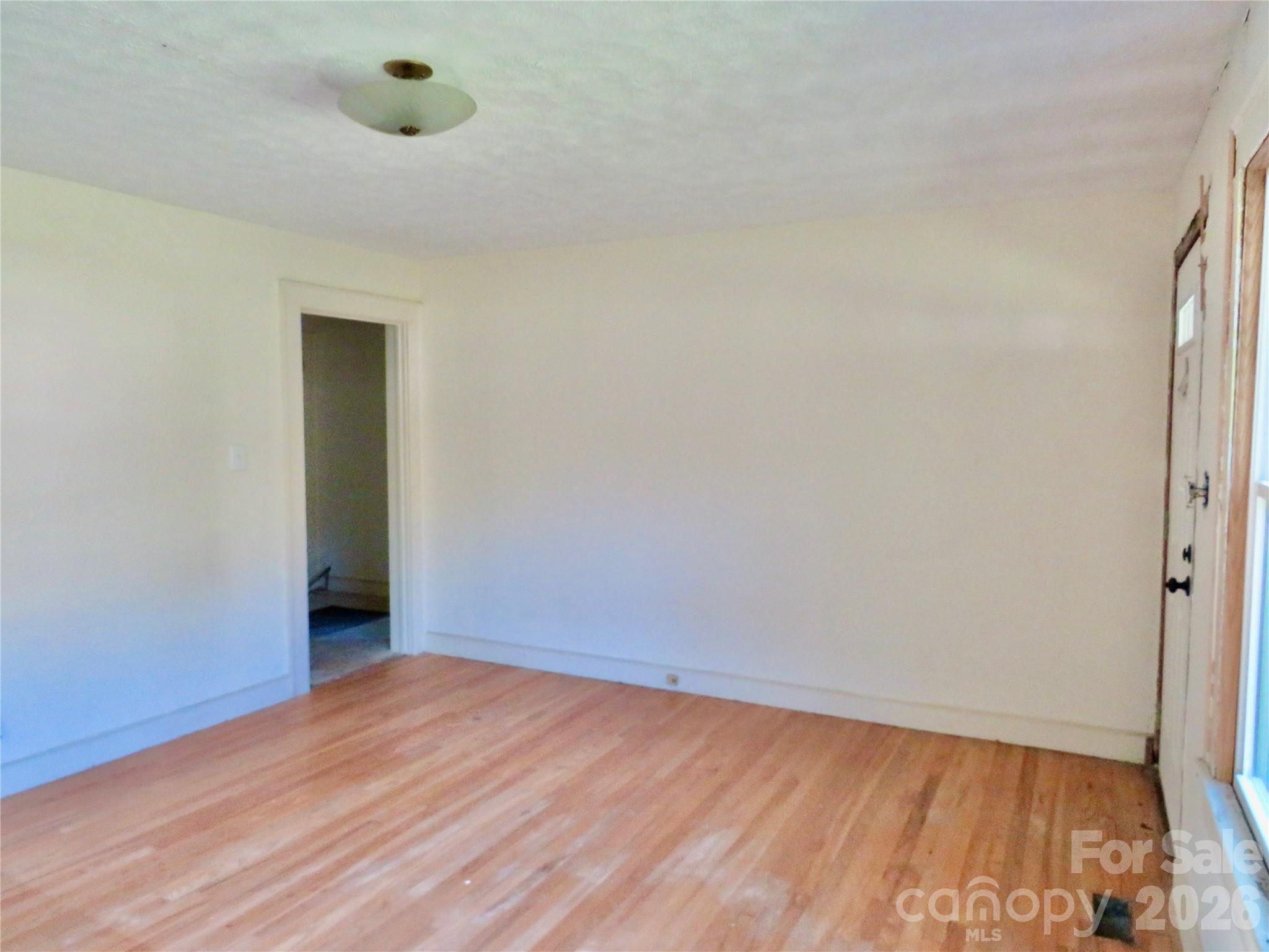 803 W Elm Street Property Photo 10